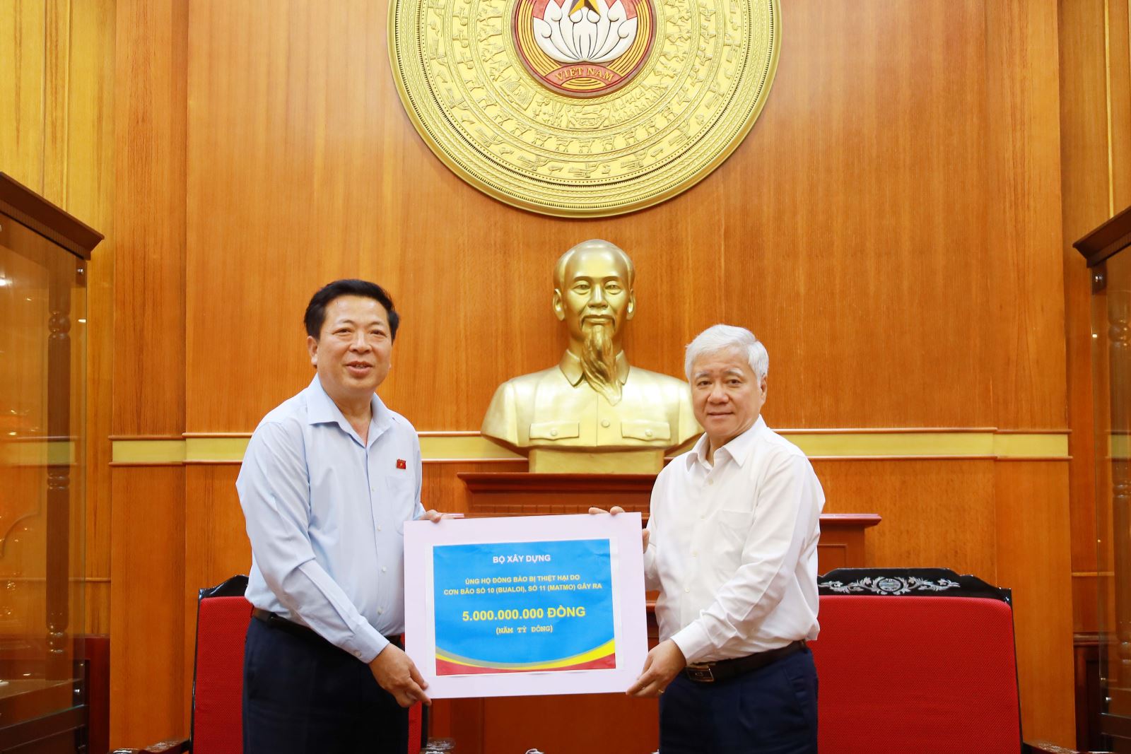 Bộ Xây dựng kêu gọi ủng hộ đồng bào vùng lũ, lan tỏa tinh thần “tương thân tương ái”- Ảnh 1.