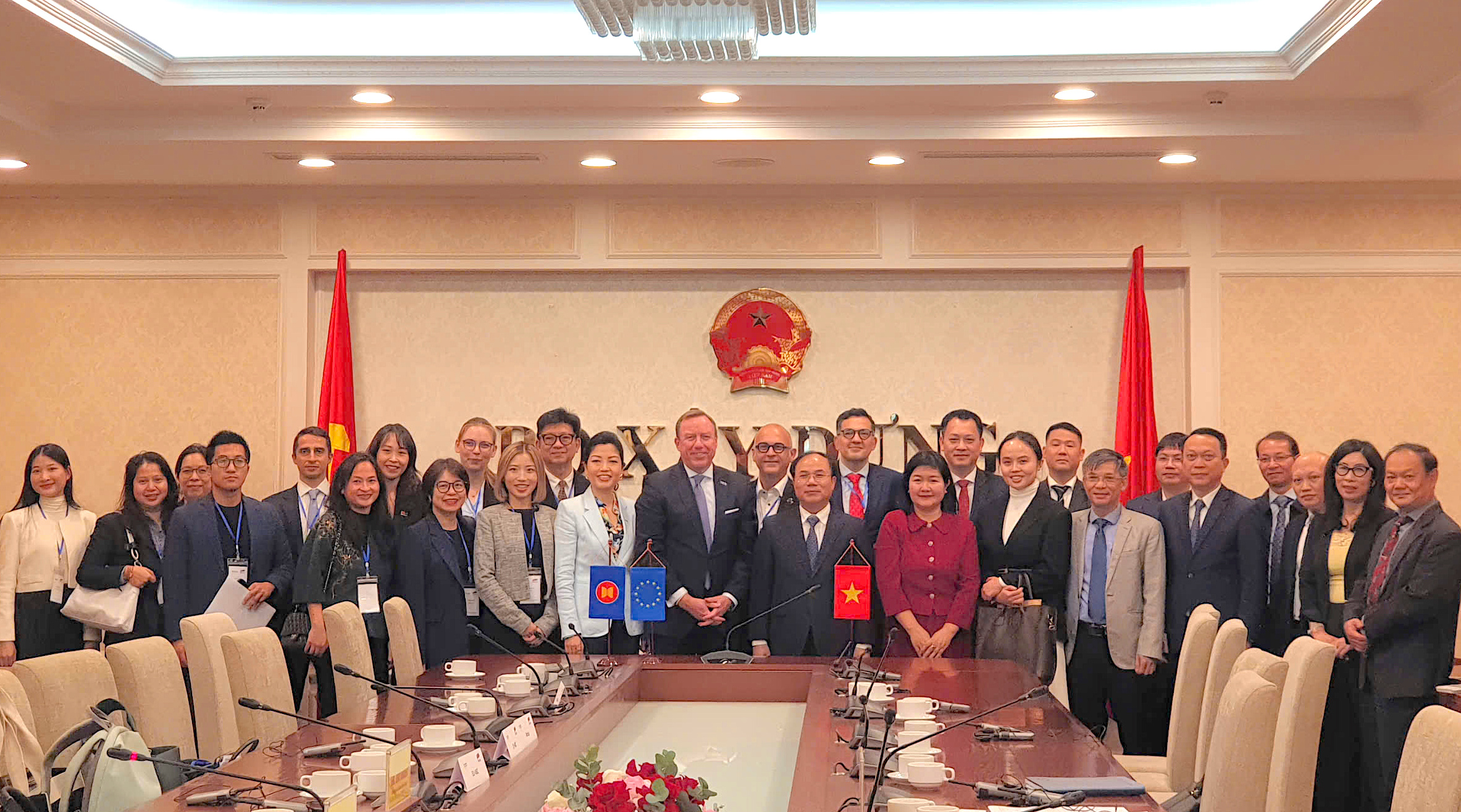 Hội đồng Doanh nghiệp EU-ASEAN mong muốn tăng cường hợp tác lĩnh vực giao thông, xây dựng- Ảnh 4.