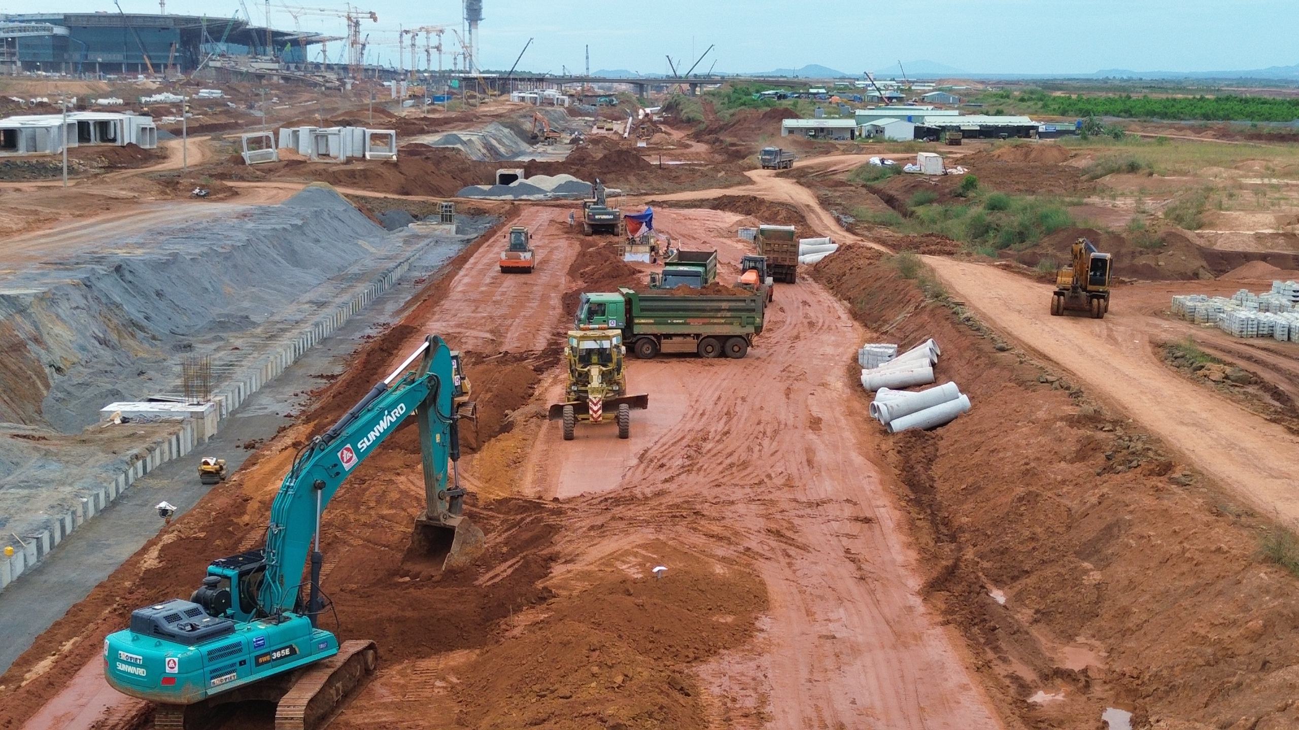 Nhà thầu tăng tốc nhiều hạng mục phục vụ đón chuyến bay đầu tiên tại sân bay Long Thành- Ảnh 1.