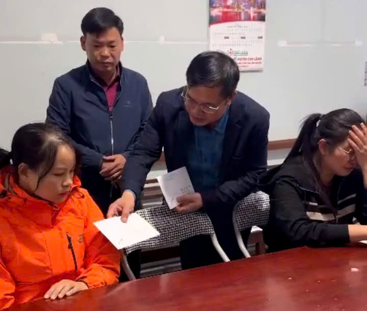 Vụ ô tô con đấu đầu xe container tại Lạng Sơn: 3 người một gia đình gặp nạn- Ảnh 3.