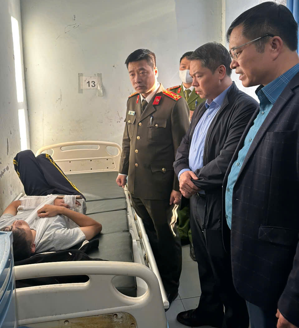 Vụ ô tô con đấu đầu xe container tại Lạng Sơn: 3 người một gia đình gặp nạn- Ảnh 5.