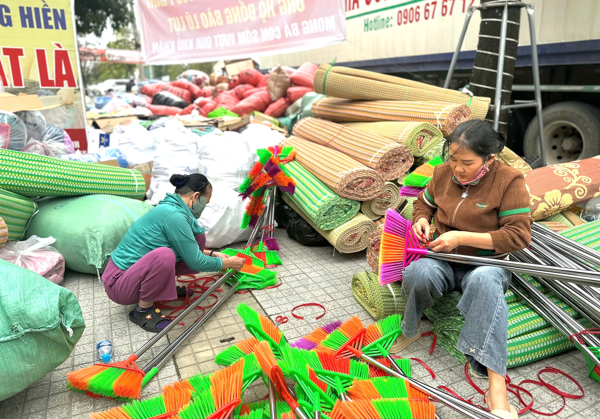 Hà Tĩnh hướng về Nam Trung Bộ giữa những ngày lũ dữ- Ảnh 3.
