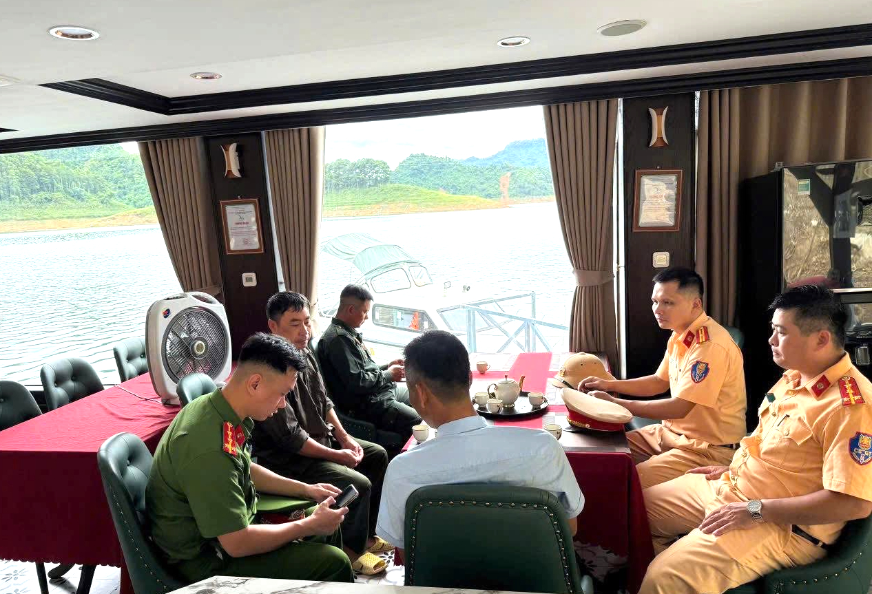 Tuyên Quang đảm bảo an toàn giao thông, hạn chế tai nạn đường thủy- Ảnh 1.