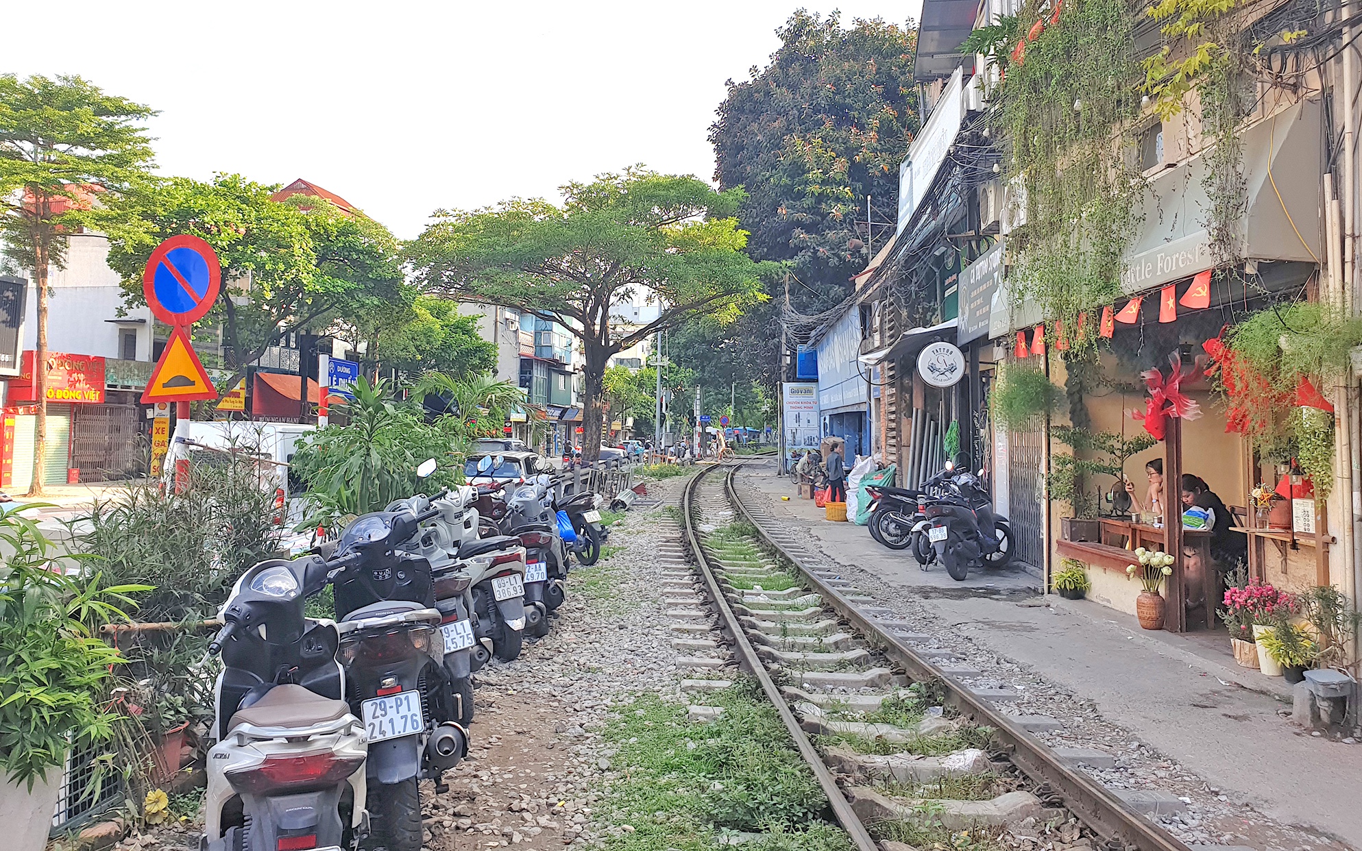 Phản ứng chớp nhoáng của lái tàu ngăn vụ tai nạn thảm khốc tại Nghệ An- Ảnh 3. Đề xuất tăng chế tài, ngăn vi phạm an toàn đường sắt