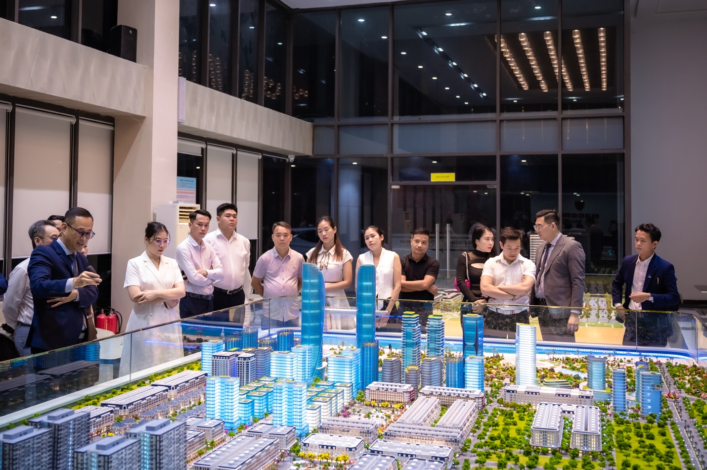 Nhà đầu tư Hà Nội “đổ bộ” Bình Sơn Ocean Park- Ảnh 2.