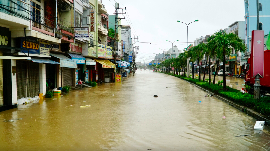 Hỗ trợ người nộp thuế tại các địa phương bị tổn thất do bão lũ- Ảnh 1. Hỗ trợ người nộp thuế tại các địa phương bị tổn thất do bão lũ- Ảnh 1.