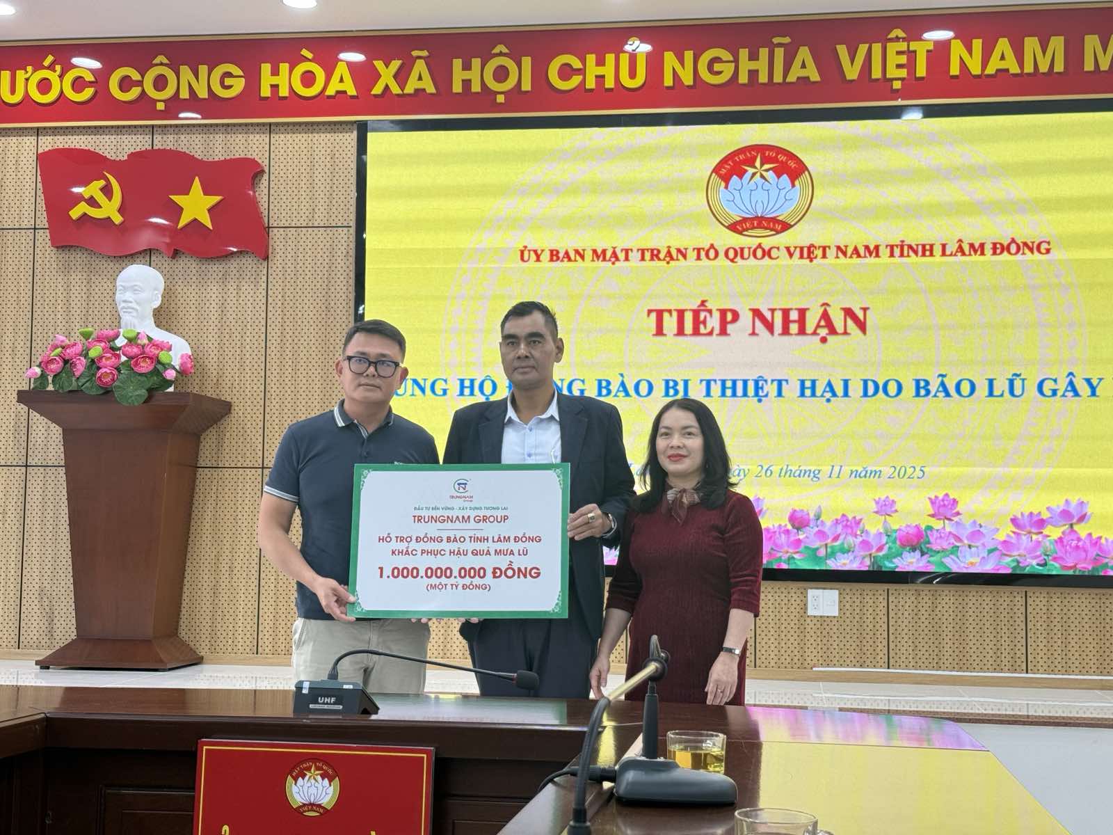 Tập đoàn Trung Nam sẻ chia khó khăn với đồng bào miền Trung - Tây Nguyên sau mưa lũ- Ảnh 3. Tập đoàn Trung Nam sẻ chia khó khăn với đồng bào miền Trung - Tây Nguyên sau mưa lũ- Ảnh 3.