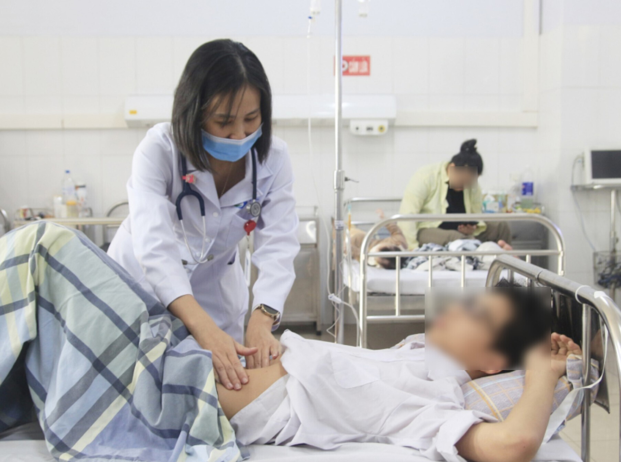 Trẻ tái phát xuất huyết tiêu hóa do chủ quan- Ảnh 1.