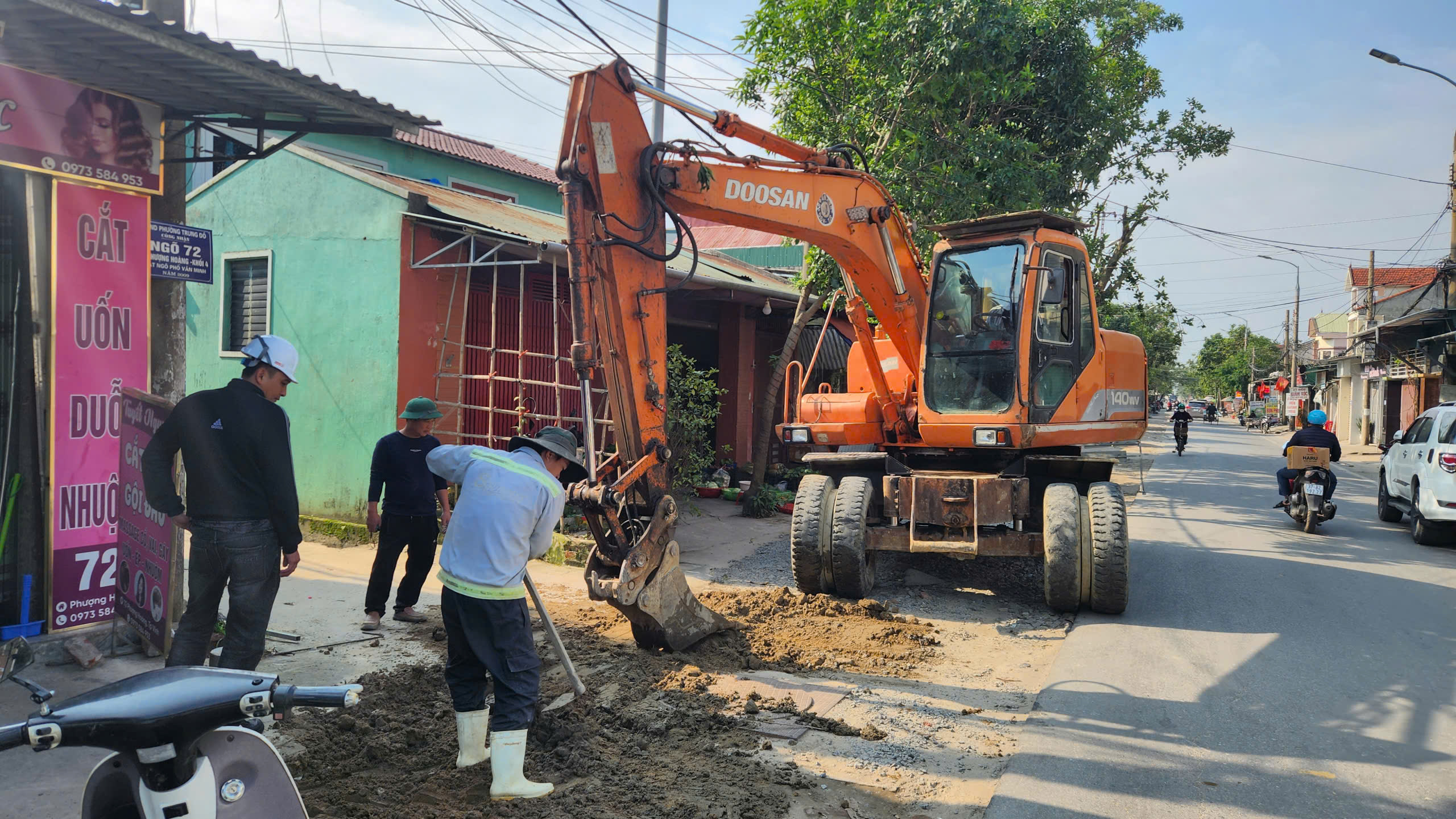Nghệ An: Loạt dự án chậm tiến độ bắt đầu thi công trở lại- Ảnh 1.