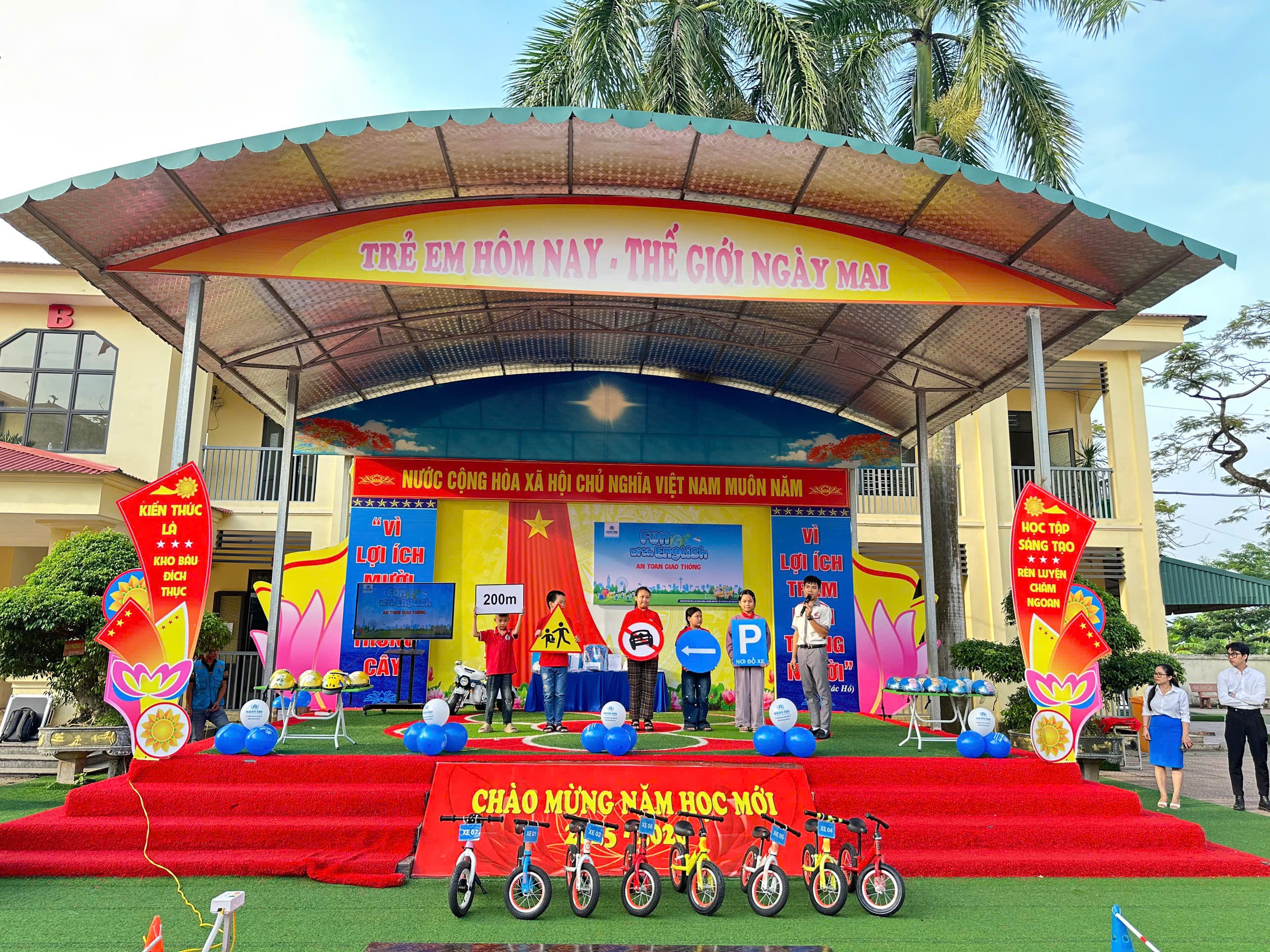 Phú Thọ đẩy mạnh phổ biến pháp luật an toàn giao thông theo luật mới- Ảnh 3. Phú Thọ đẩy mạnh phổ biến pháp luật an toàn giao thông theo luật mới- Ảnh 3.