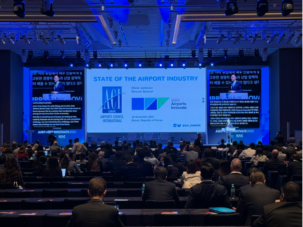 ACV cập nhật xu hướng công nghệ, mở rộng hợp tác toàn cầu tại hội nghị sân bay quốc tế- Ảnh 2. ACV cập nhật xu hướng công nghệ, mở rộng hợp tác toàn cầu tại hội nghị sân bay quốc tế- Ảnh 2.