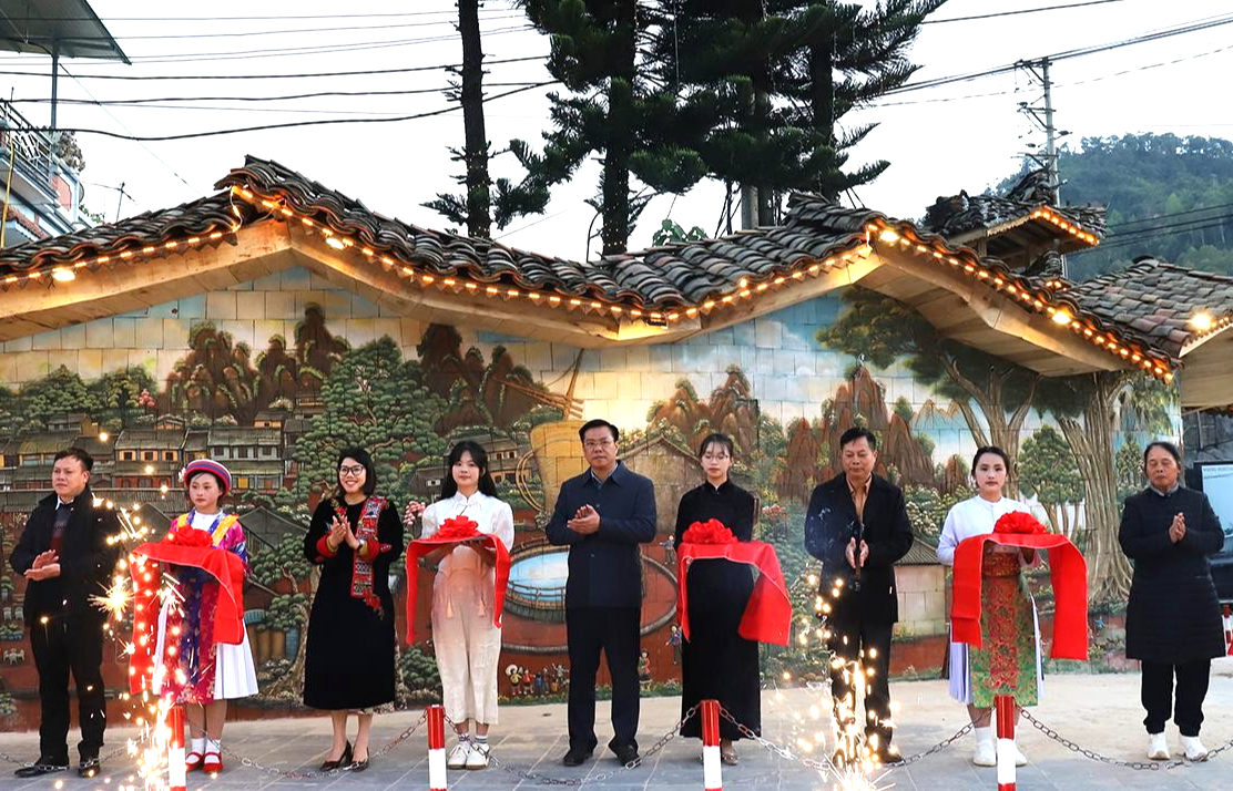 Tuyên Quang phân luồng, đảm bảo an toàn giao thông dịp lễ hội Hoa tam giác mạch- Ảnh 3.