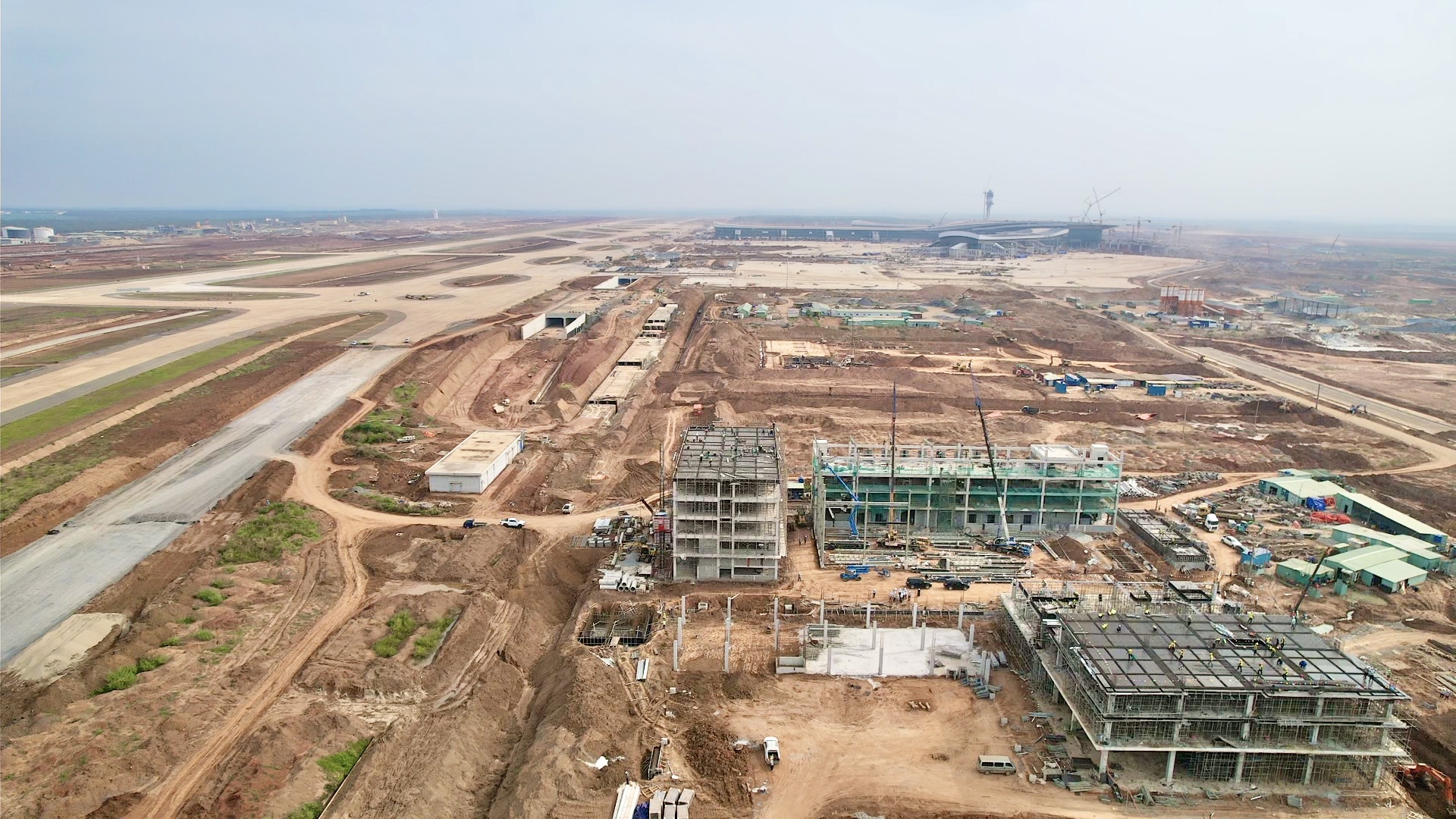 Ba ca bốn kíp đua tiến độ trên công trường dự án thành phần 4 sân bay Long Thành- Ảnh 2. Ba ca bốn kíp đua tiến độ trên công trường dự án thành phần 4 sân bay Long Thành- Ảnh 2.