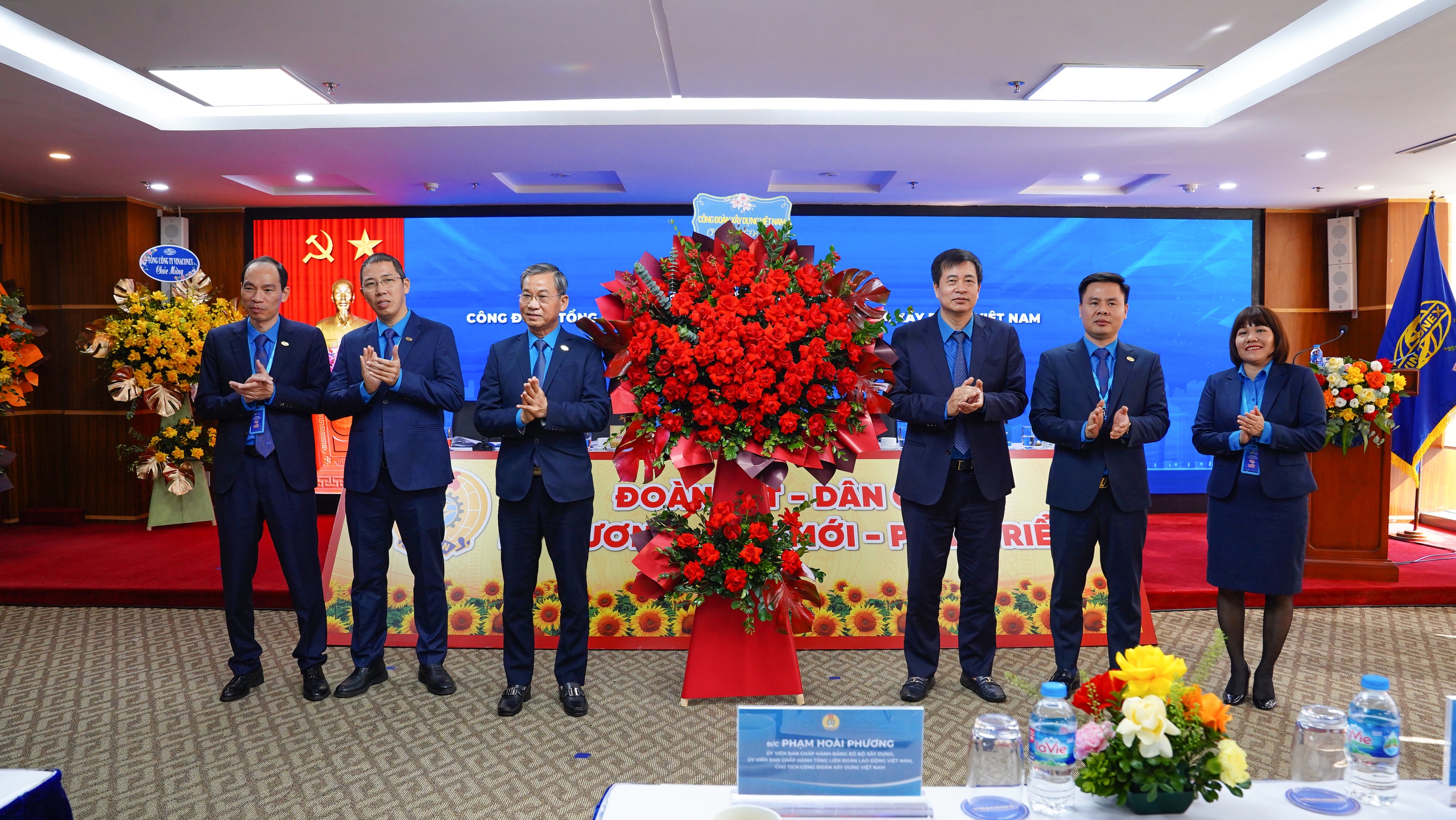 VINACONEX bứt phá mạnh mẽ, Công đoàn giữ vững vai trò đồng hành cùng người lao động- Ảnh 2.