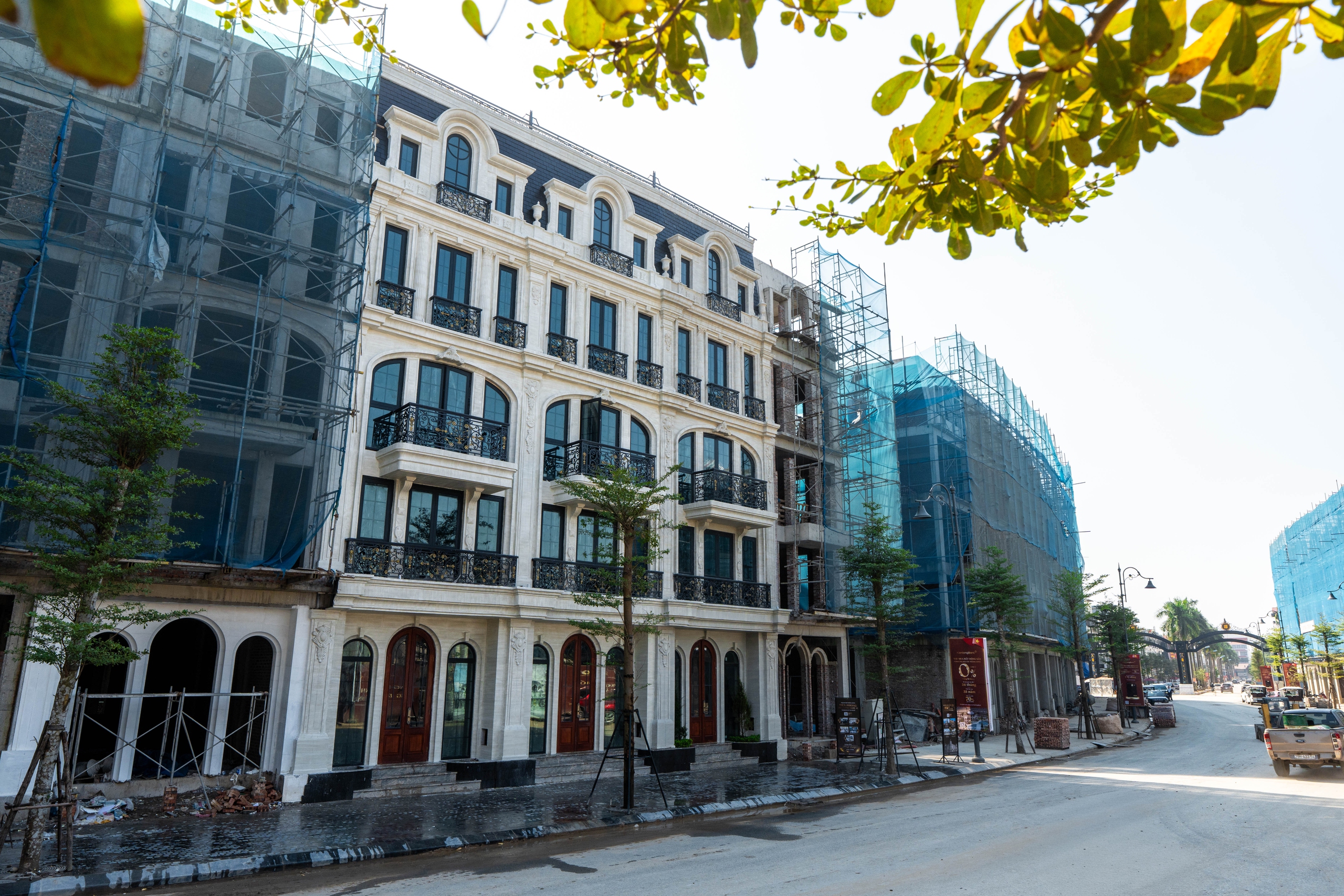 Vì sao dự án sắp bàn giao của Sunshine Group trên trục Tây Thăng Long hút tiền đầu tư?- Ảnh 1.