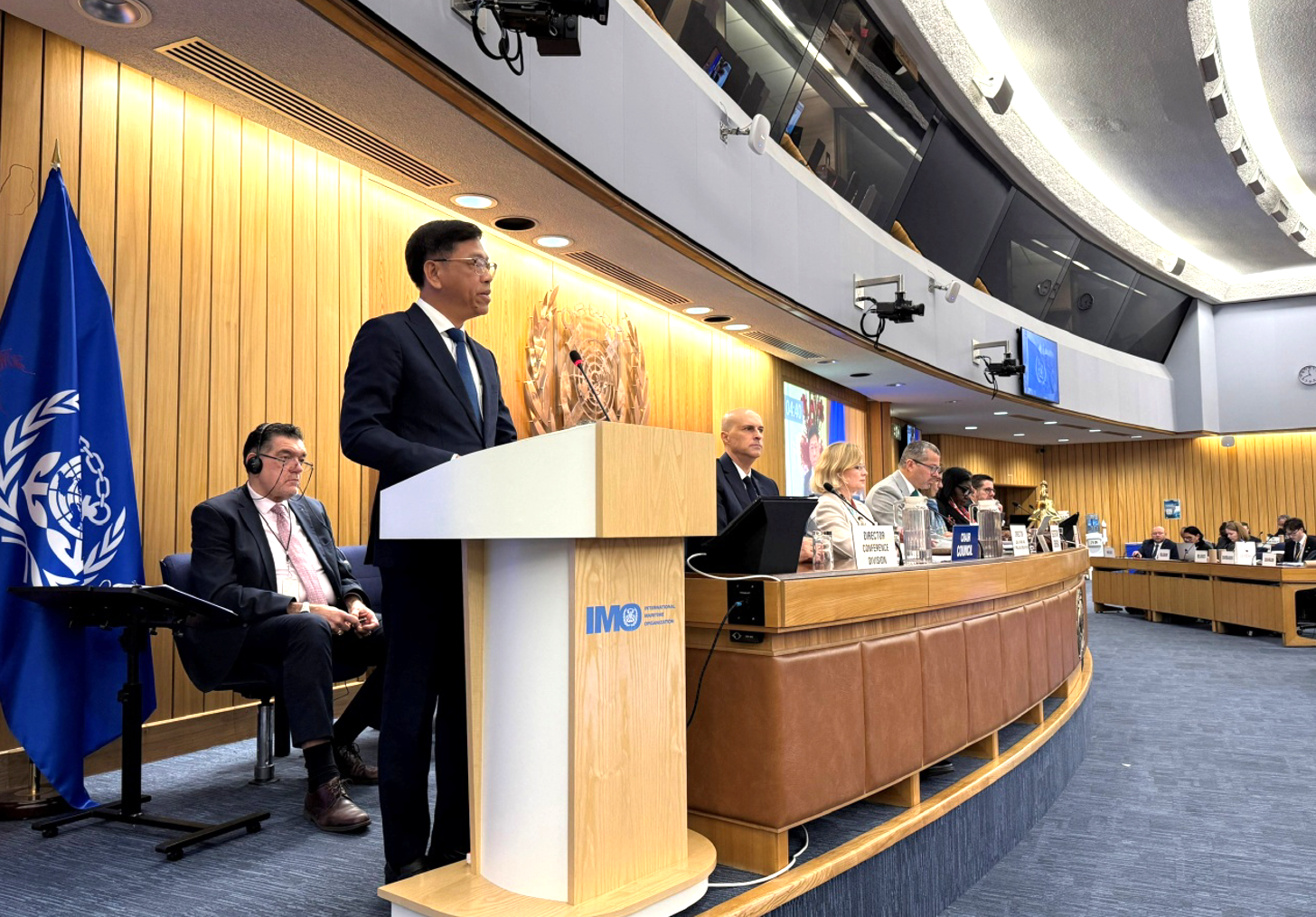 Thứ trưởng Nguyễn Xuân Sang dự Khóa họp IMO 34 tại Anh, thúc đẩy hợp tác hàng hải quốc tế- Ảnh 1.