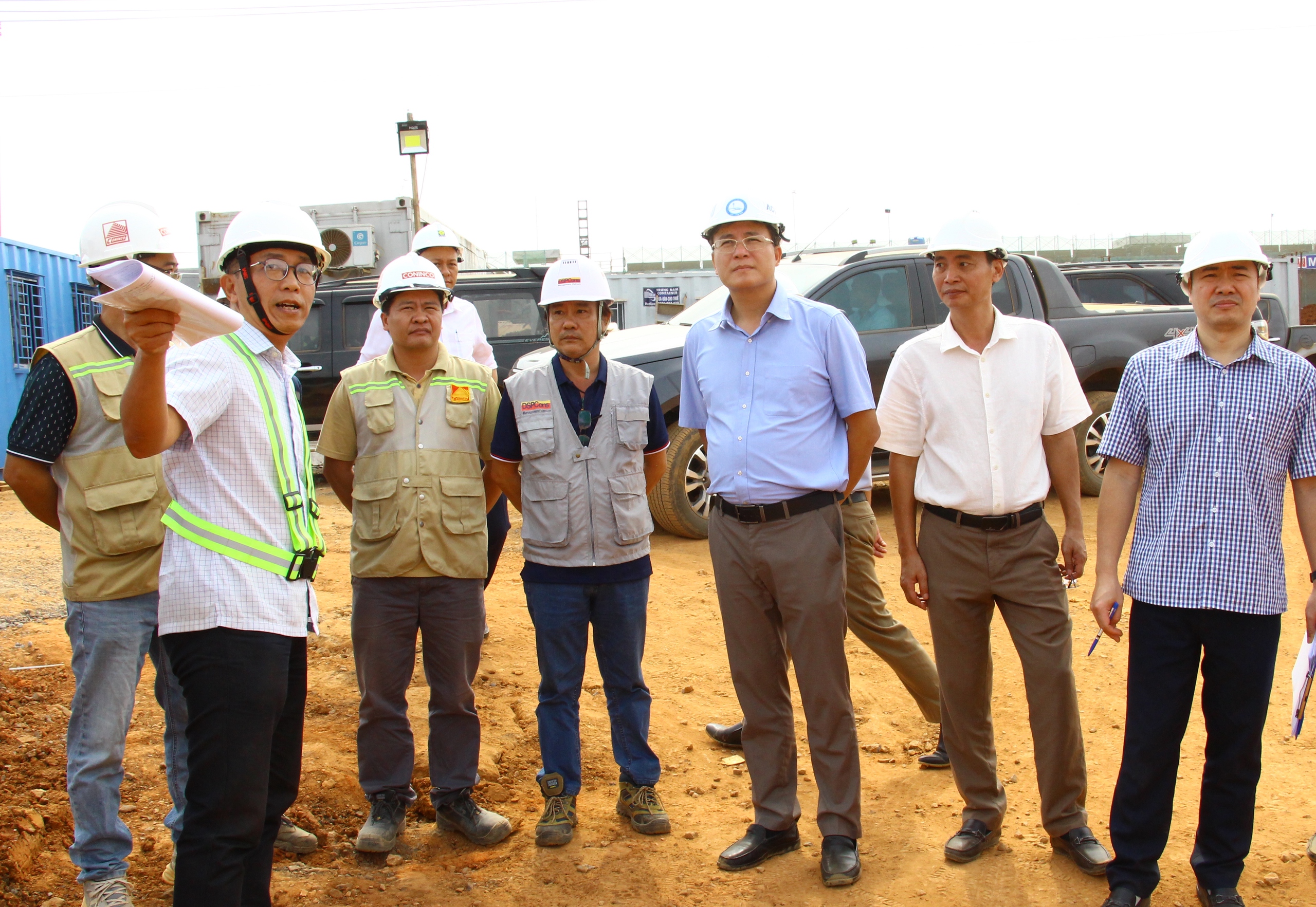 Ba ca bốn kíp đua tiến độ trên công trường dự án thành phần 4 sân bay Long Thành- Ảnh 1. Ba ca bốn kíp đua tiến độ trên công trường dự án thành phần 4 sân bay Long Thành- Ảnh 1.