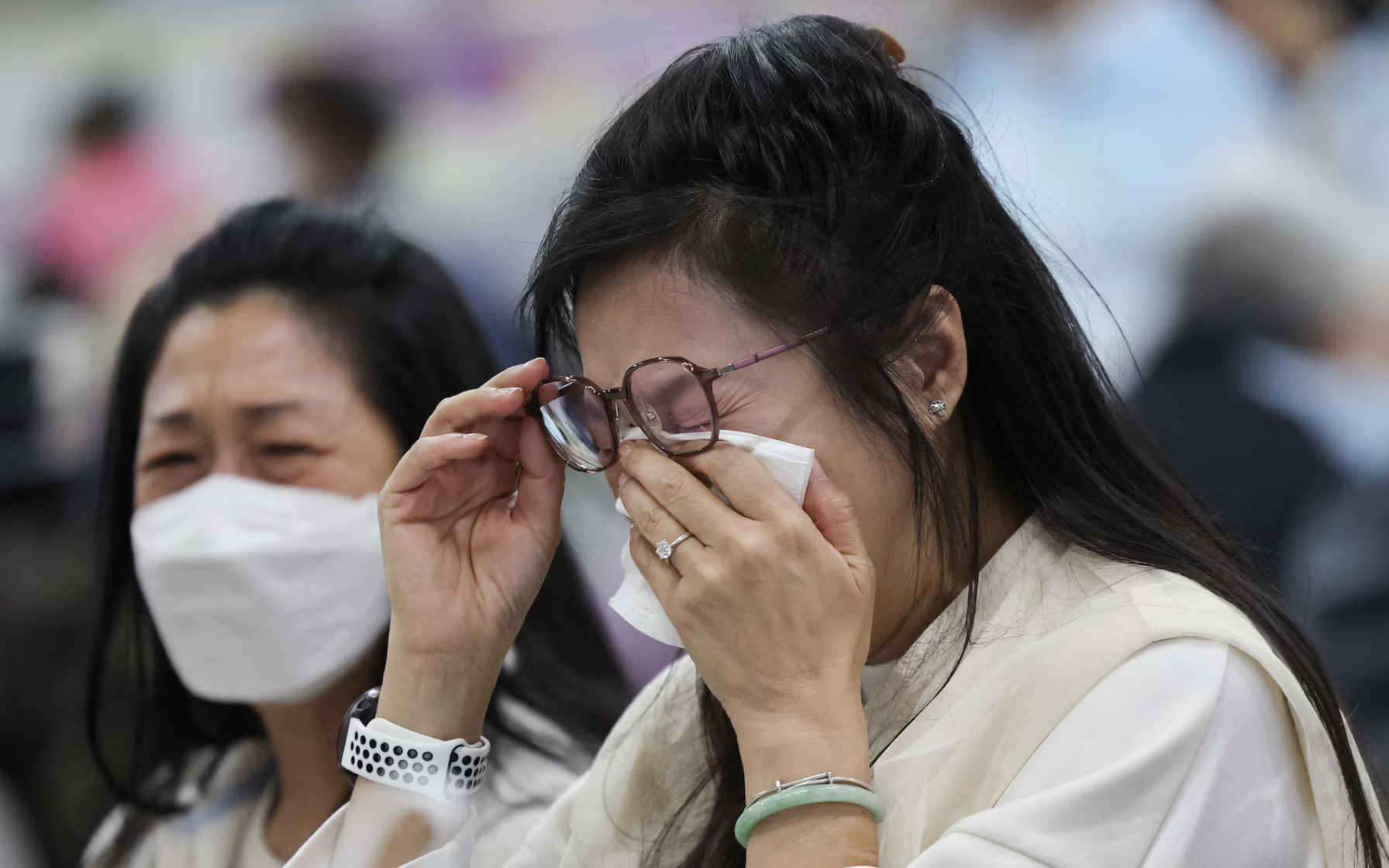 Vụ cháy chung cư tại Hong Kong: Nhân chứng khẳng định không có chuông báo- Ảnh 2. Vụ cháy chung cư Hong Kong: Cơ bản dập được lửa, 94 người thiệt mạng