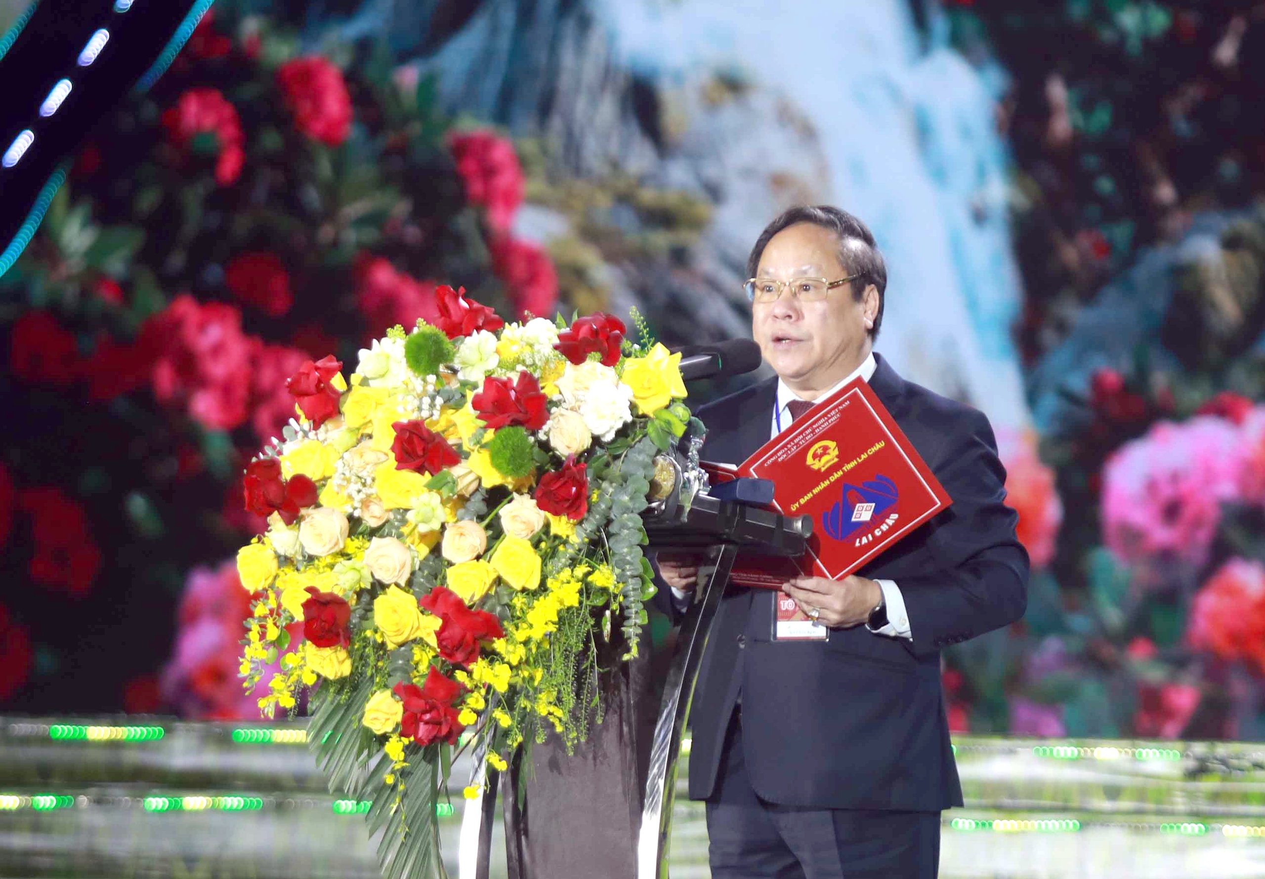 Tuần lễ du lịch - văn hóa Lai Châu: Về vùng “sơn kỳ, thuỷ tú, động tiên”- Ảnh 5.