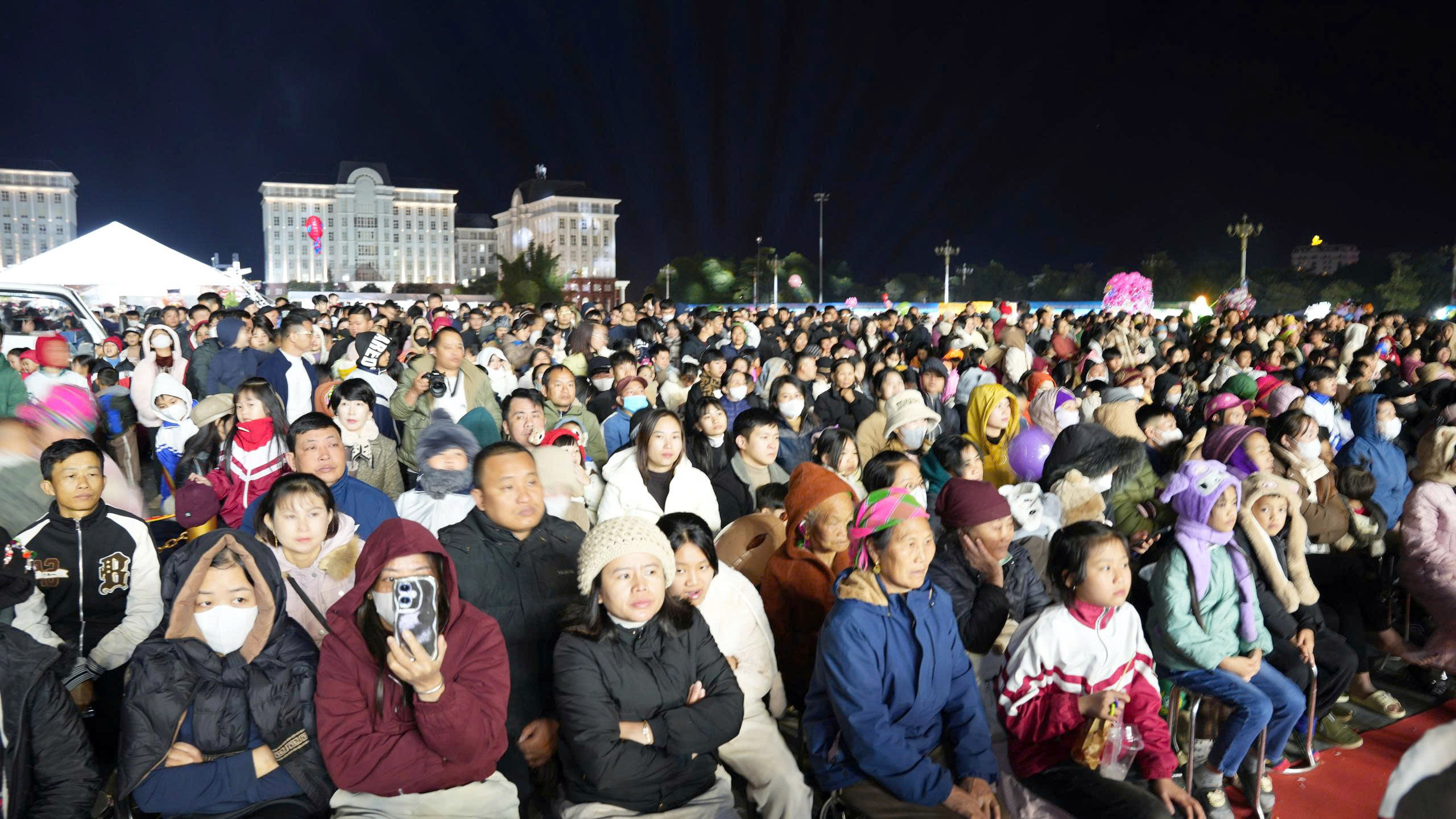 Tuần lễ du lịch - văn hóa Lai Châu: Về vùng “sơn kỳ, thuỷ tú, động tiên”- Ảnh 7.