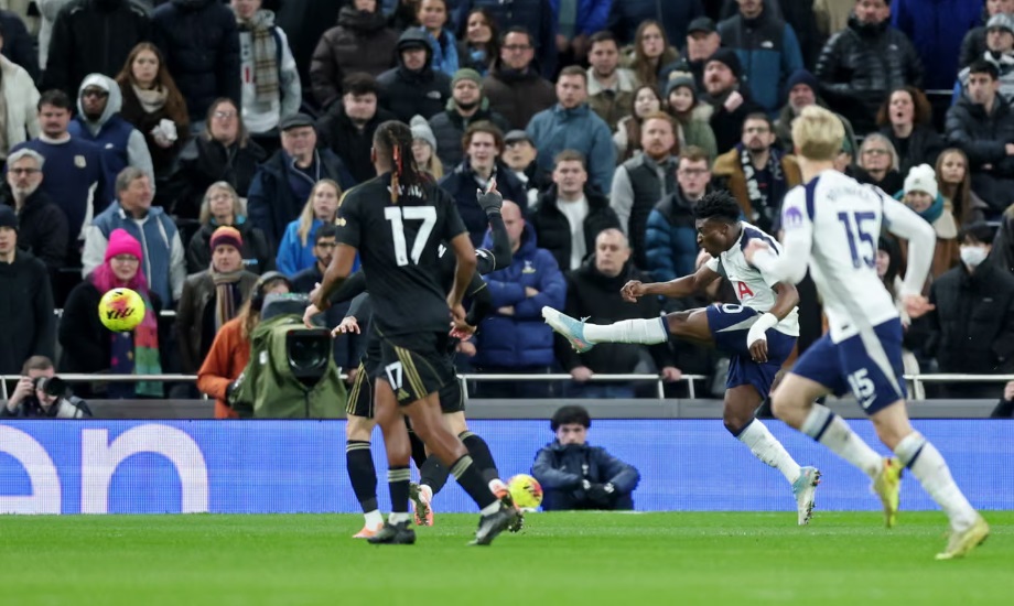 Đánh bại Tottenham, Fulham có chiến thắng đầu tiên trên sân khách- Ảnh 2.