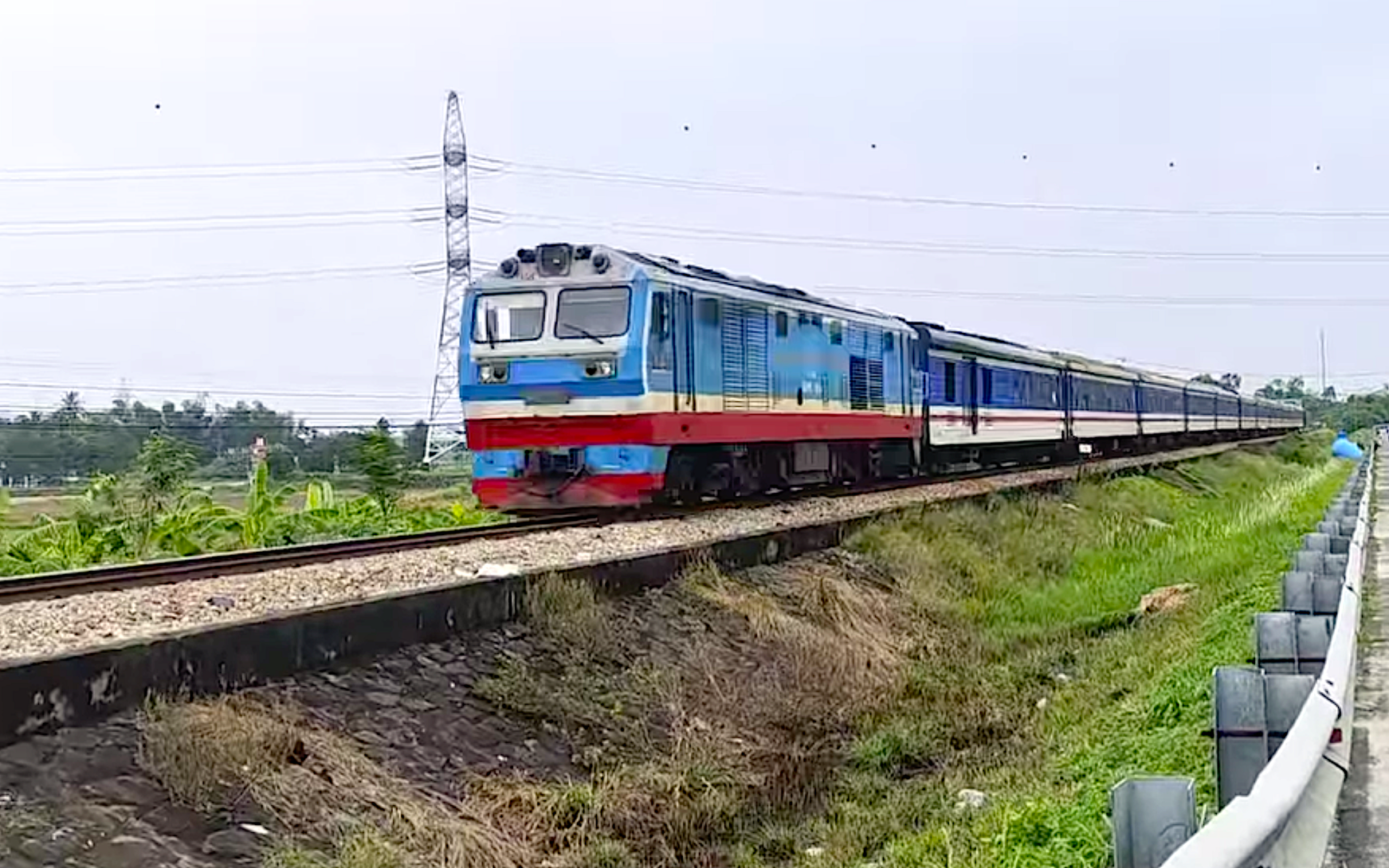 Đề xuất cơ chế hỗ trợ doanh nghiệp vận tải chạy tàu an sinh