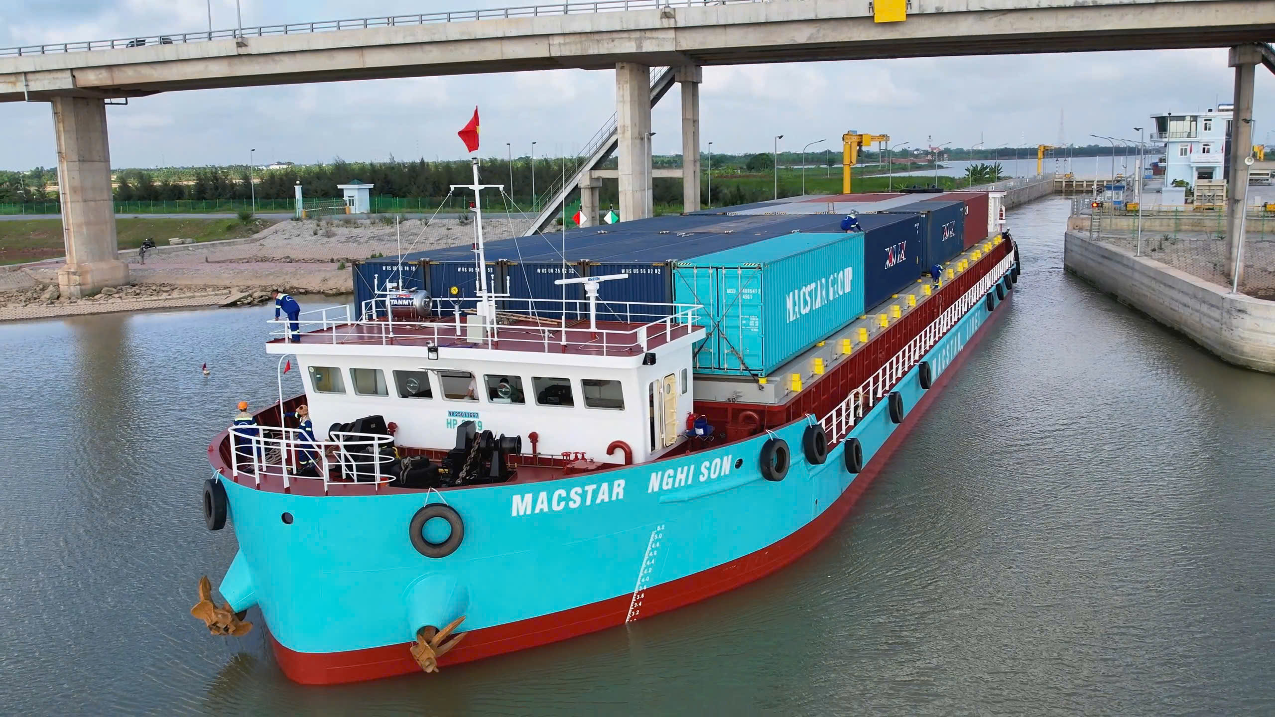 Phát triển mạnh đường thủy: Nâng cấp 3.000km luồng tuyến, tăng thị phần vận tải lên 30%- Ảnh 1.