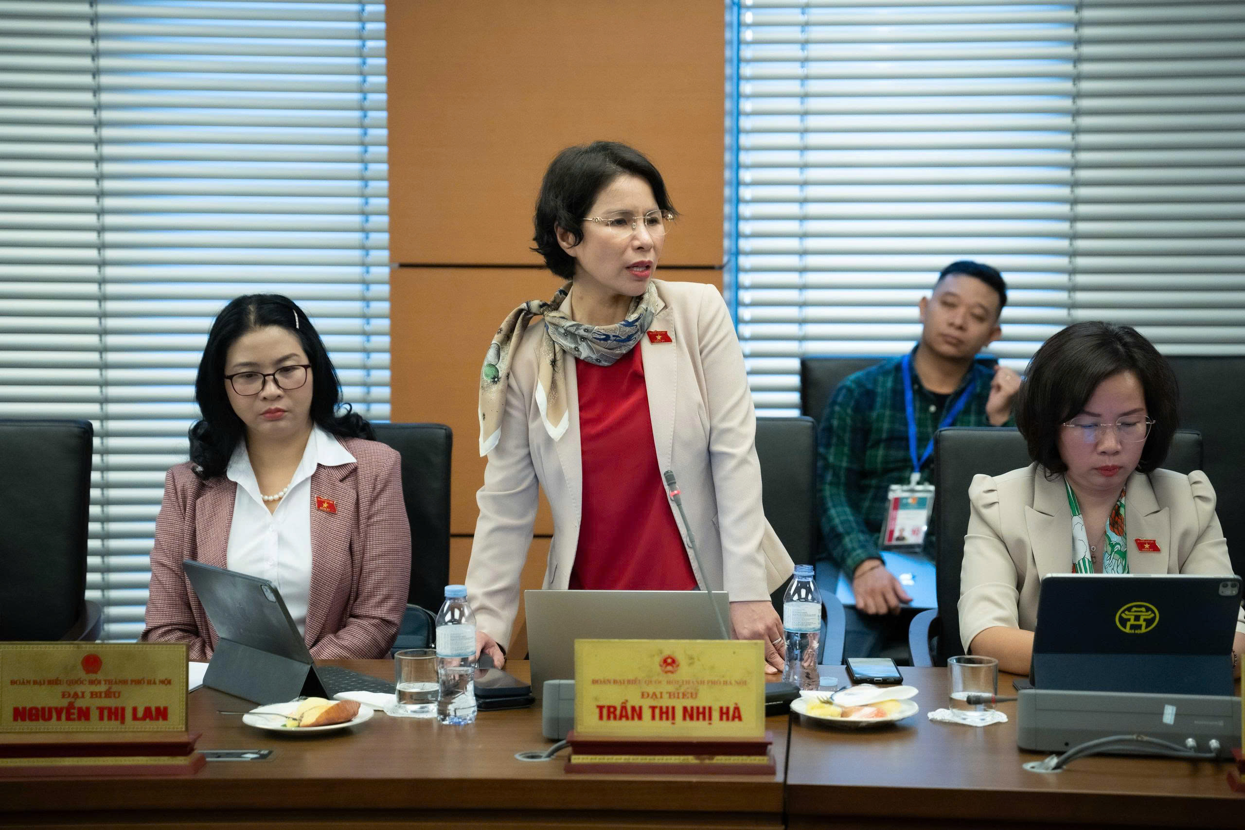 Đại biểu Quốc hội: Giá hàng hoá biến động trên 20% phải thực hiện kê khai, kiểm tra- Ảnh 2. Đại biểu Quốc hội: Giá hàng hoá biến động trên 20% phải thực hiện kê khai, kiểm tra- Ảnh 2.