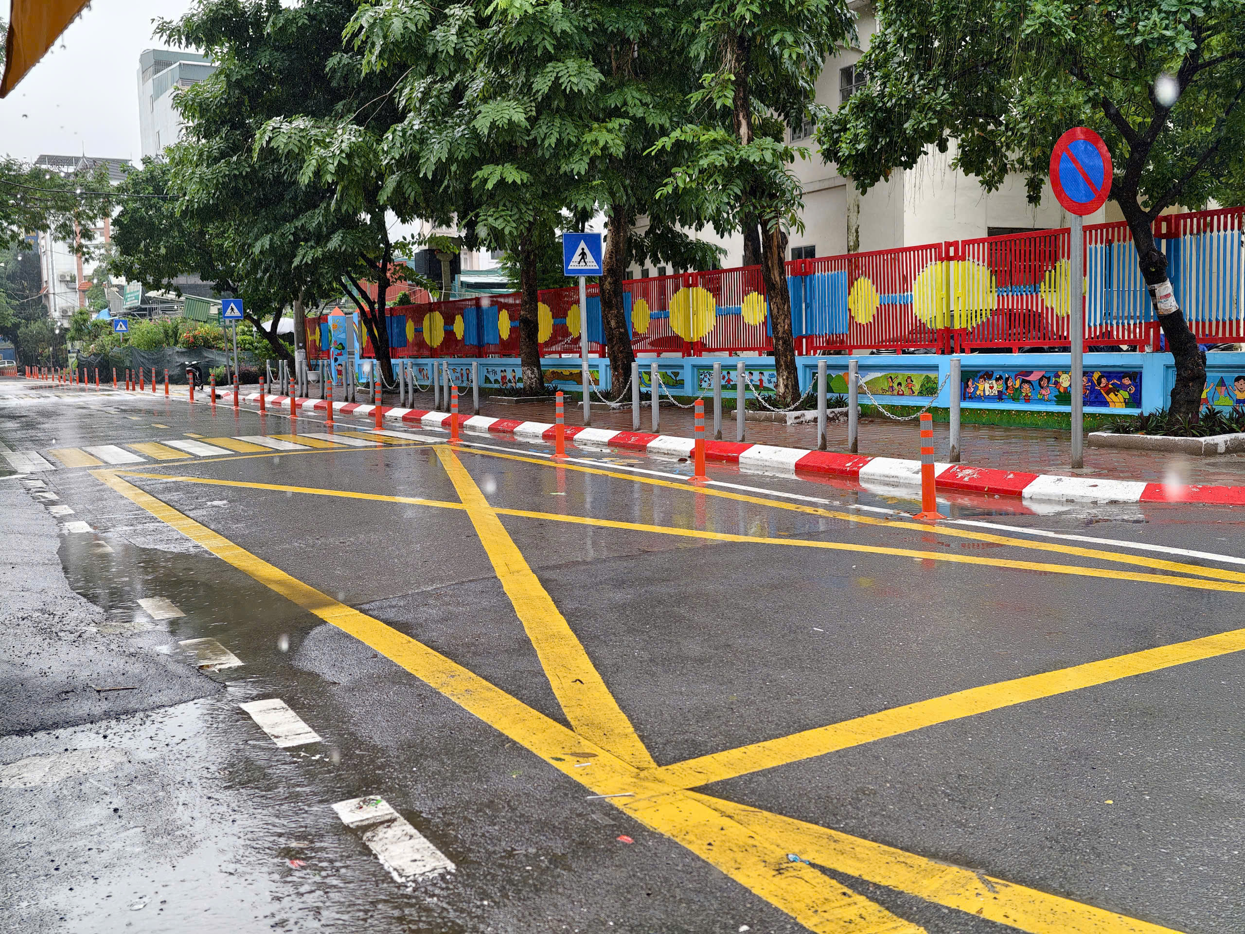 Hà Nội nhân rộng mô hình “Cổng trường an toàn giao thông”- Ảnh 4.