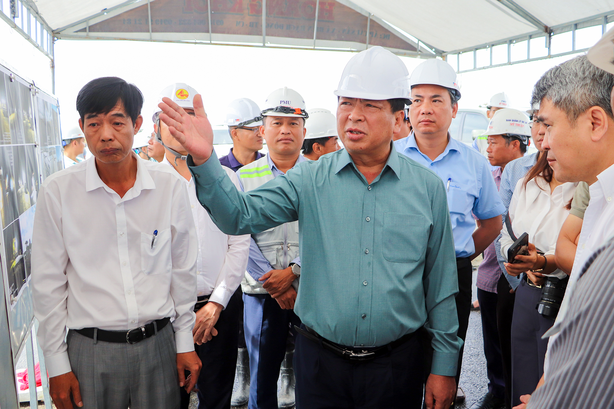 Bộ trưởng Trần Hồng Minh: Dốc toàn lực nối thông "mảnh ghép" cuối cùng cao tốc Bắc - Nam- Ảnh 3.