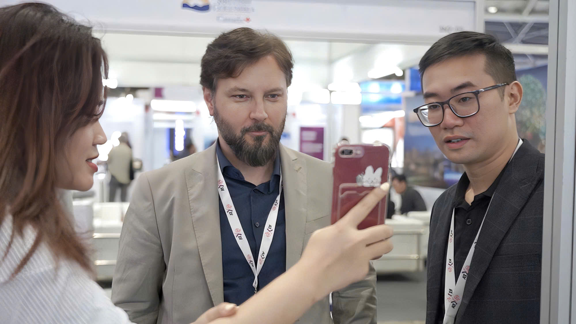 Tái cấu trúc doanh nghiệp bằng AI: Hành trình bắt đầu từ dữ liệu và con người- Ảnh 1.