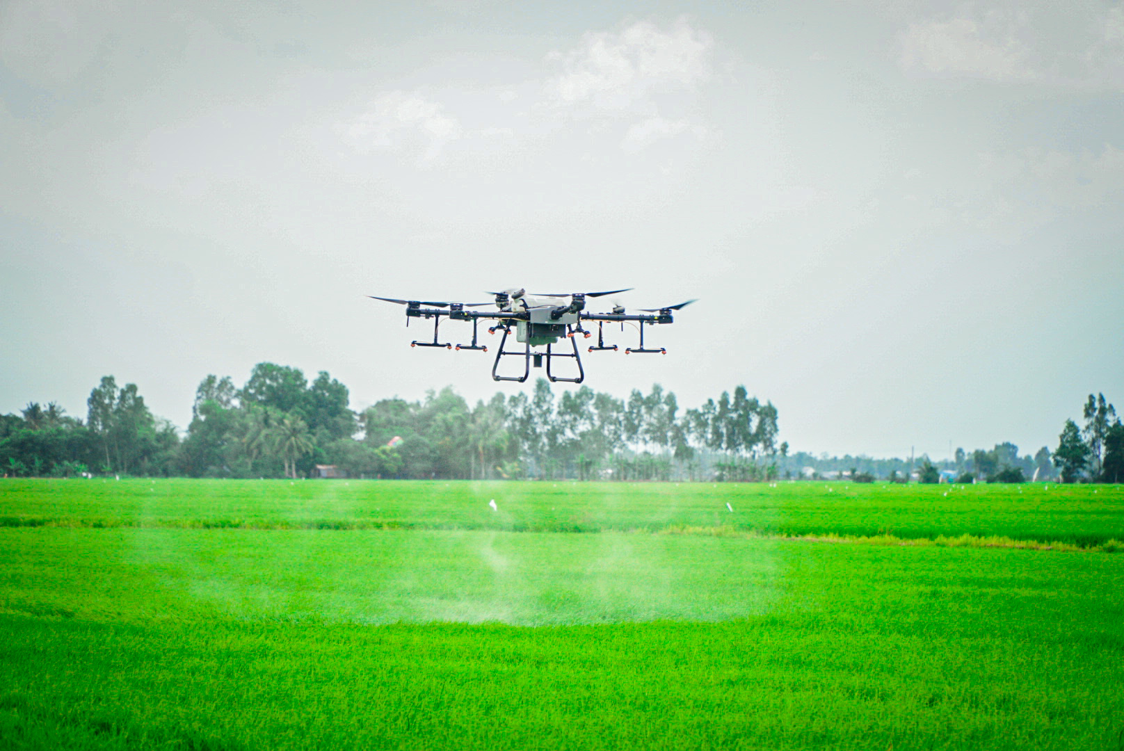 Khai mở “bầu trời thấp”: Cơ hội vàng cho ngành công nghiệp UAV Việt Nam- Ảnh 1. Khai mở “bầu trời thấp”: Cơ hội vàng cho ngành công nghiệp UAV Việt Nam- Ảnh 1.