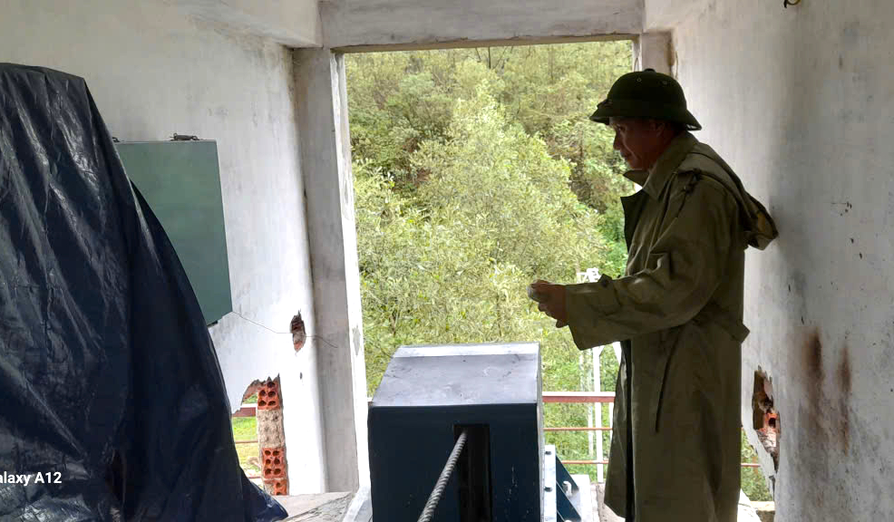 Những người trắng đêm gác lũ nơi thượng nguồn ở Hà Tĩnh- Ảnh 3.