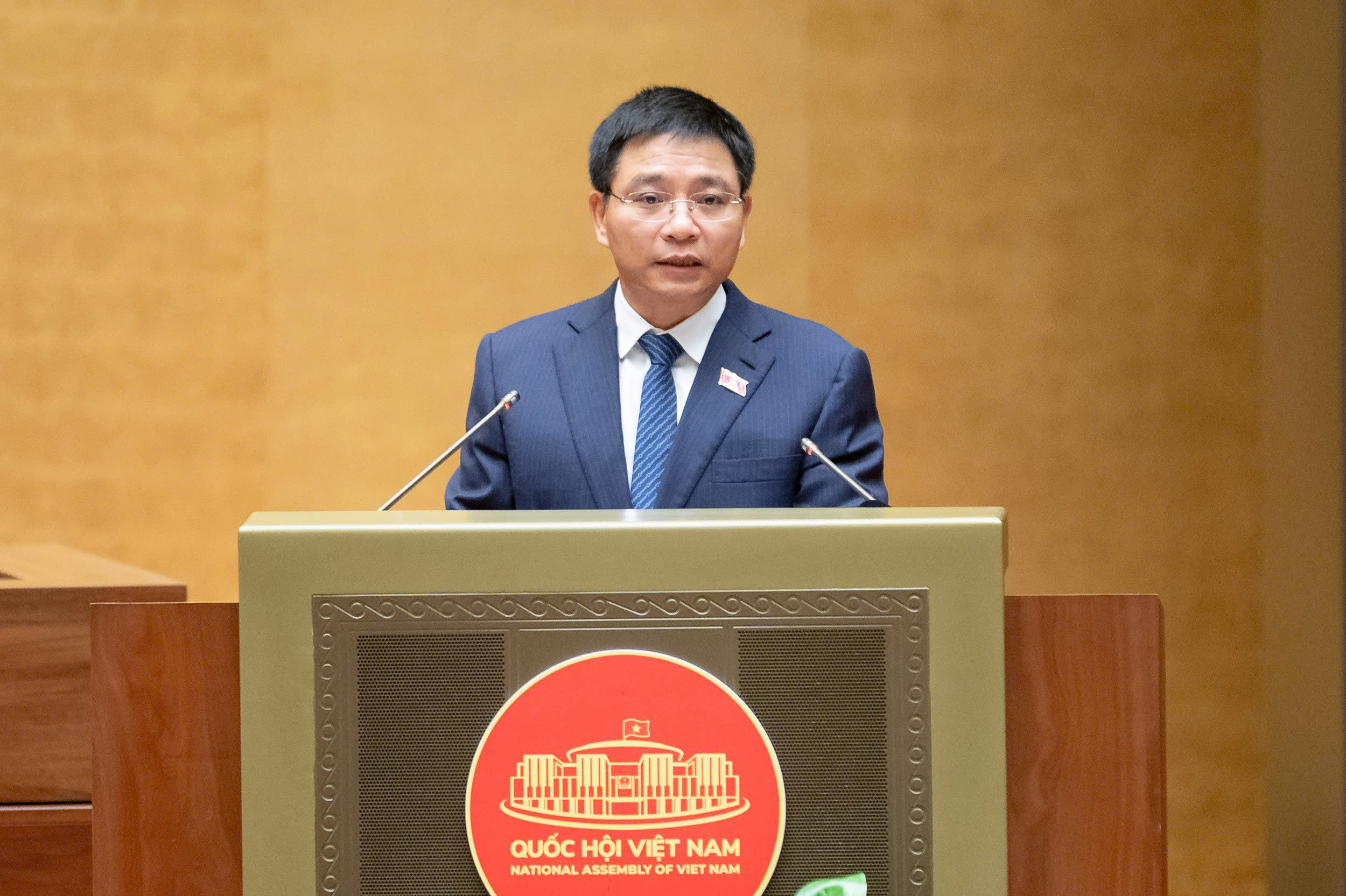 Đề xuất Bộ Xây dựng định giá tối đa vé máy bay nội địa hạng phổ thông- Ảnh 1.