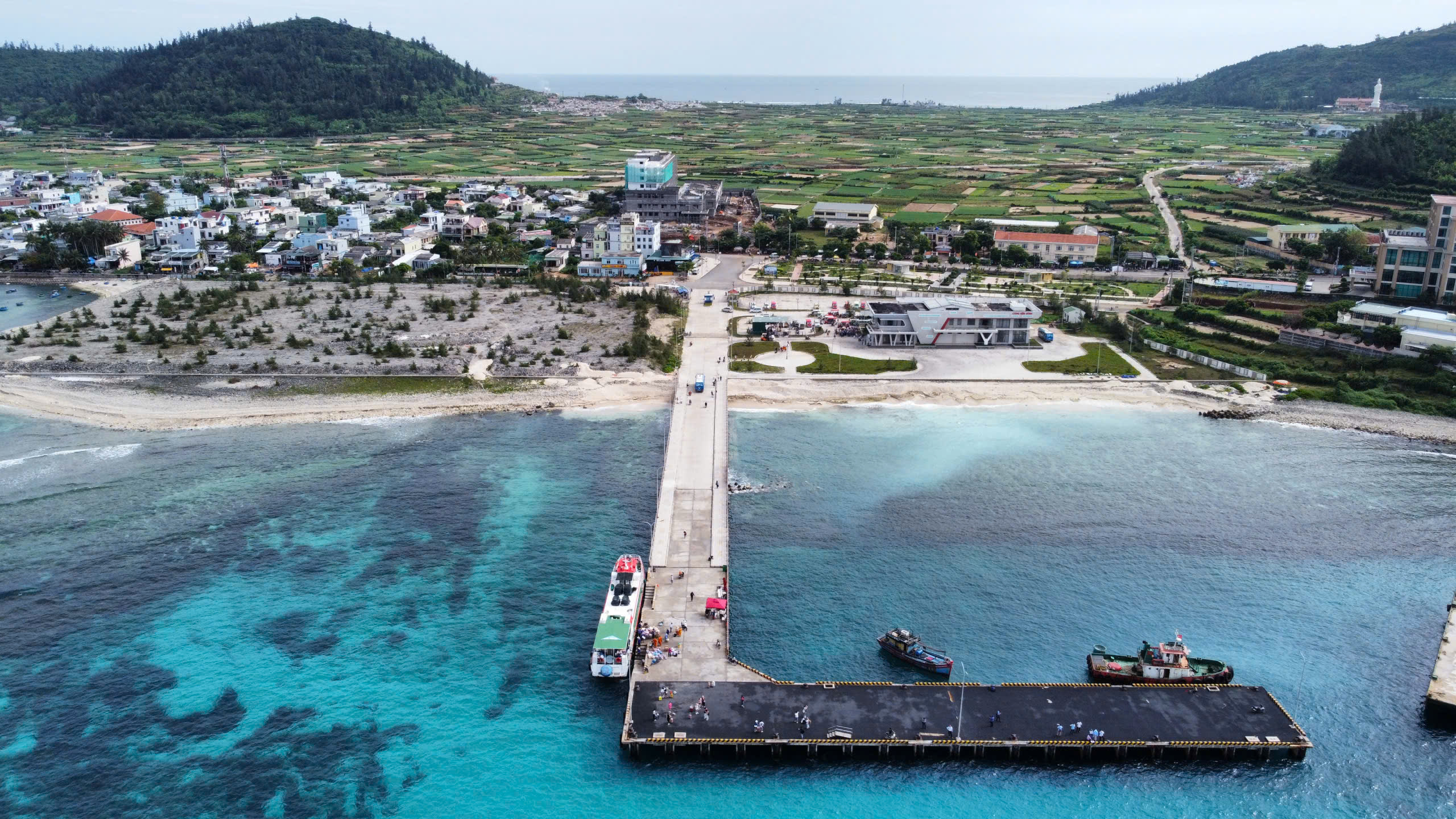 Vận tải đường thủy an to&agrave;n, trợ lực để du lịch L&yacute; Sơn ph&aacute;t triển- Ảnh 4.