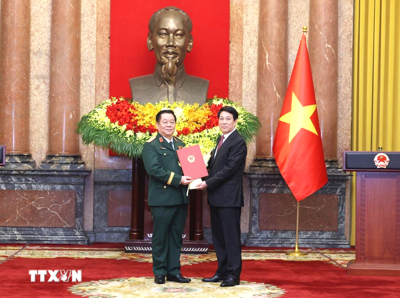 Ông Nguyễn Trọng Nghĩa giữ chức Chủ nhiệm Tổng cục Chính trị, thăng quân hàm Đại tướng- Ảnh 1.