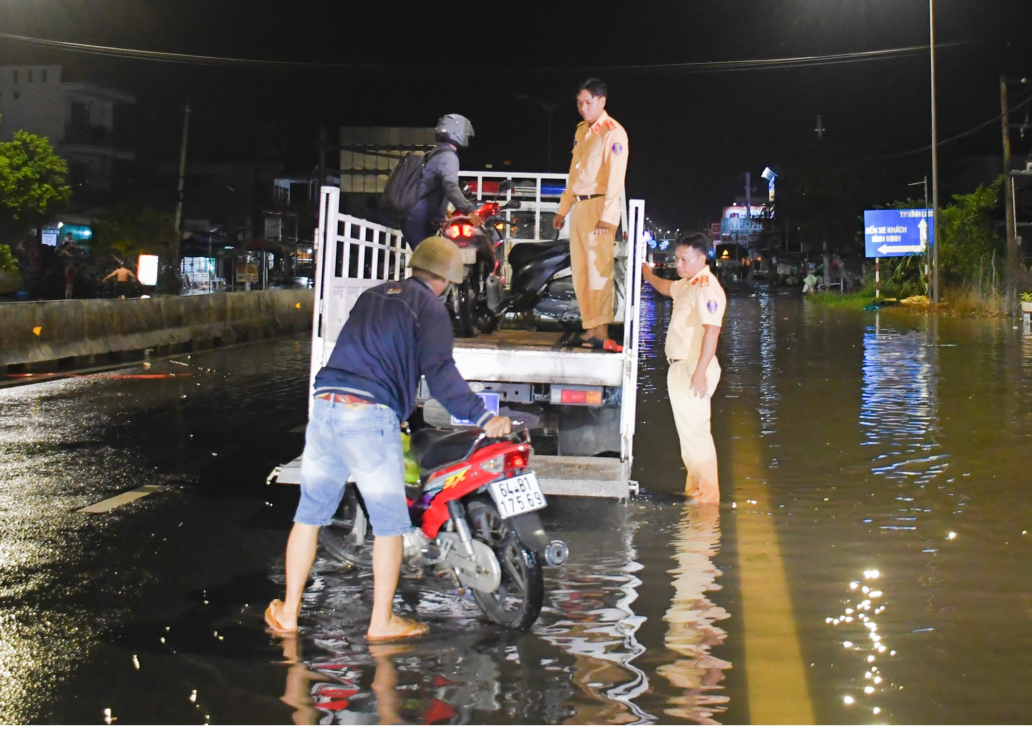 Vĩnh Long sẽ nâng cấp nhiều tuyến đường để chống ngập- Ảnh 2. Vĩnh Long sẽ nâng cấp nhiều tuyến đường để chống ngập- Ảnh 2.