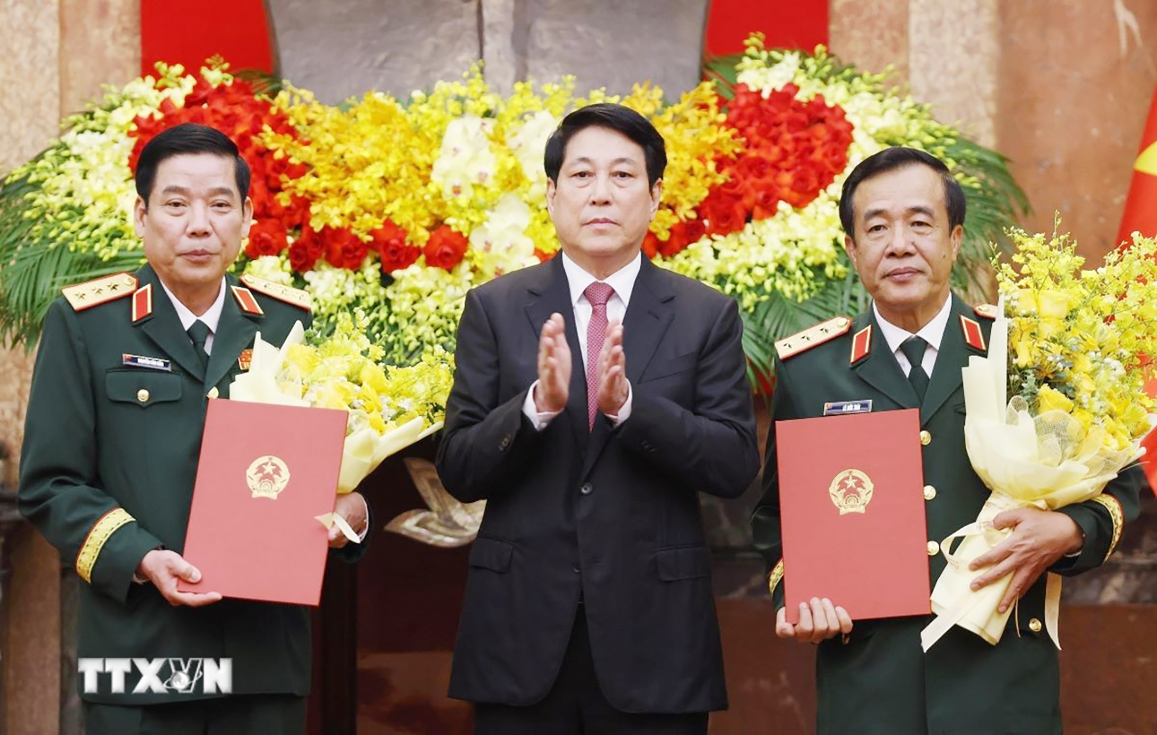 Ông Nguyễn Trọng Nghĩa giữ chức Chủ nhiệm Tổng cục Chính trị, thăng quân hàm Đại tướng- Ảnh 2.