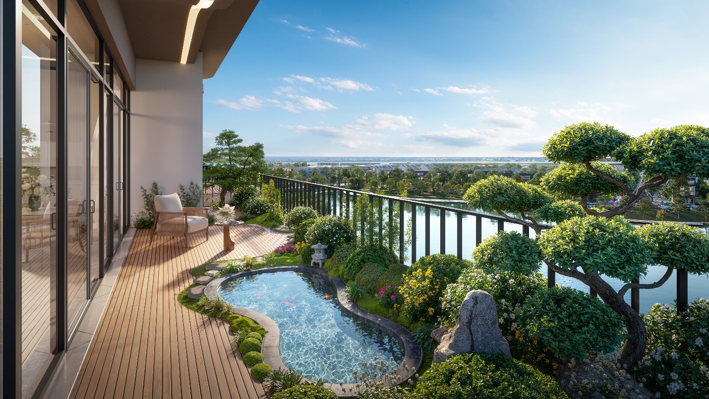 A deck with a pool and a fence  Description automatically generated