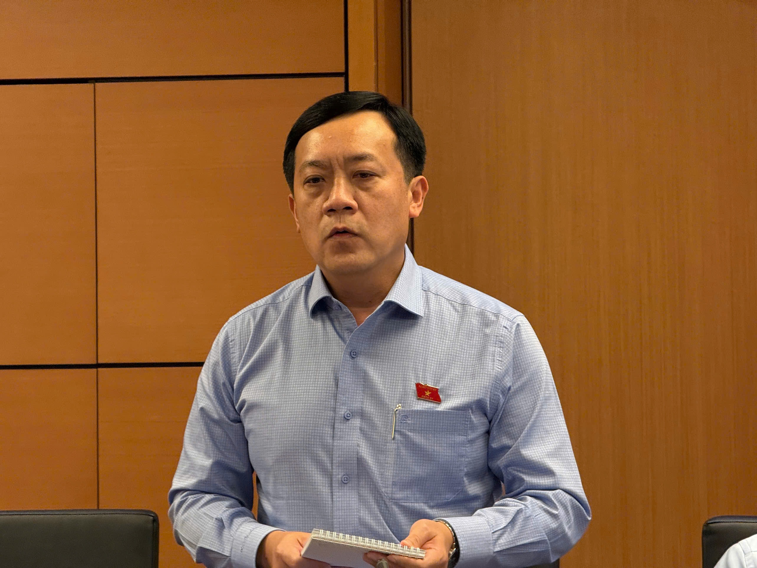 ĐBQH: Nhiều dự án "trơ gan cùng tuế nguyệt" trong khi người lao động phải sống chật hẹp- Ảnh 2. ĐBQH: Nhiều dự án "trơ gan cùng tuế nguyệt" trong khi người lao động phải sống chật hẹp- Ảnh 2.