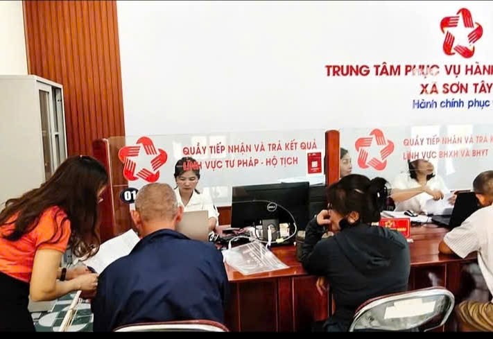 Hà Tĩnh: Vận hành chính quyền 2 cấp lấy chỉ số hài lòng về phục vụ hành chính làm nền tảng- Ảnh 2. Hà Tĩnh: Vận hành chính quyền 2 cấp lấy chỉ số hài lòng về phục vụ hành chính làm nền tảng- Ảnh 2.