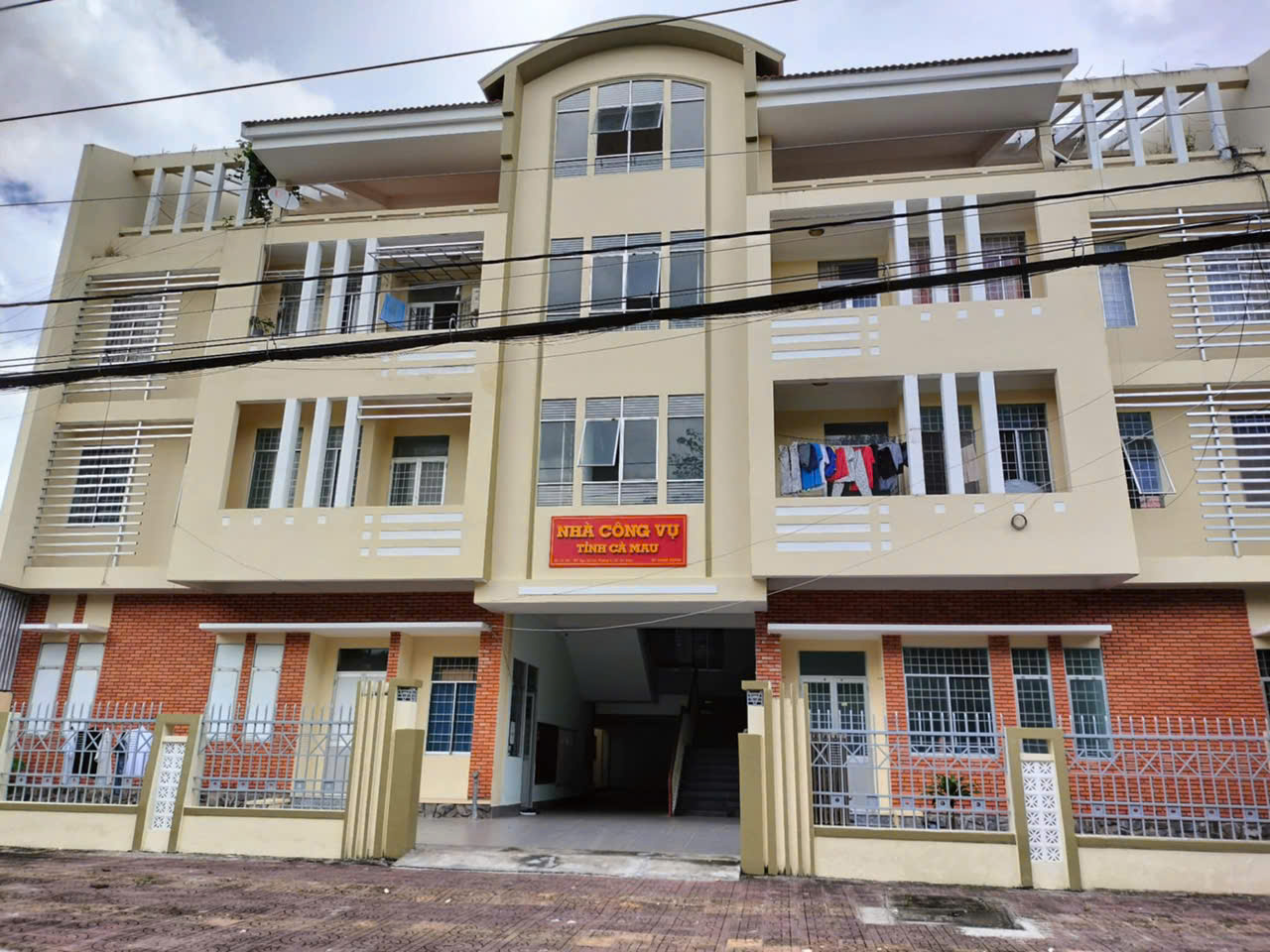 Cà Mau: Nhiều cán bộ đề xuất cho người thân ở cùng tại nhà công vụ, khu lưu trú- Ảnh 1. Cà Mau: Nhiều cán bộ đề xuất cho người thân ở cùng tại nhà công vụ, khu lưu trú- Ảnh 1.