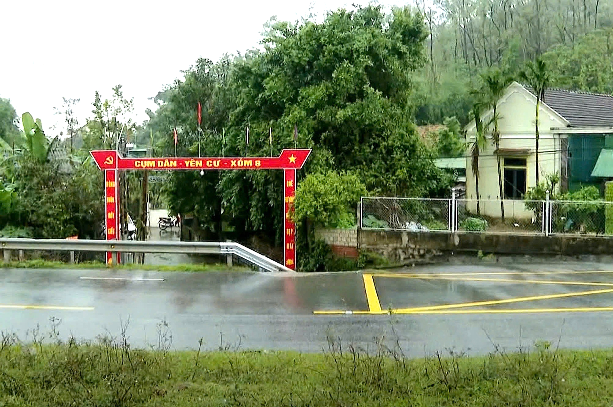 Nghệ An: Cần sớm triển khai giải pháp chống sạt lở tại núi Thành- Ảnh 4. Nghệ An: Cần sớm triển khai giải pháp chống sạt lở tại núi Thành- Ảnh 4.