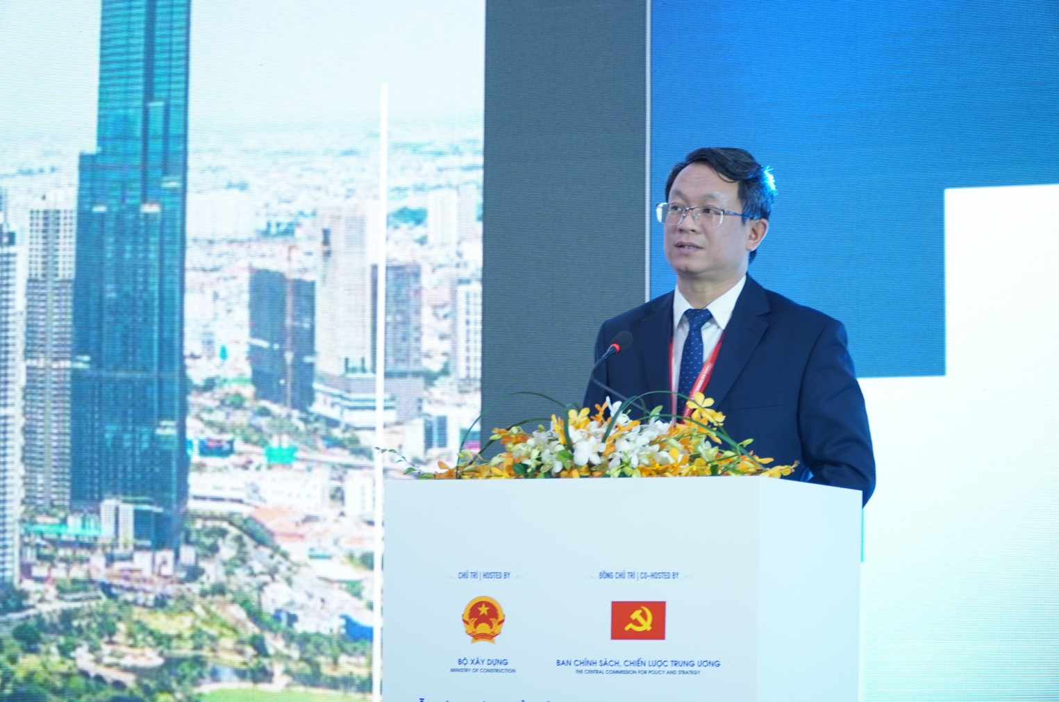 Phát triển đô thị cần tích hợp giữa hạ tầng, môi trường và thể chế- Ảnh 1. C:\Users\HP\Desktop\New folder\Phiên toàn thể\DSC08625.JPG