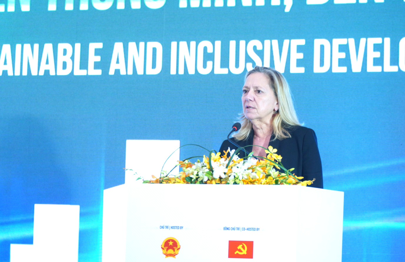 Phát triển đô thị cần tích hợp giữa hạ tầng, môi trường và thể chế- Ảnh 3. C:\Users\HP\Desktop\New folder\Phiên toàn thể\DSC08652.JPG