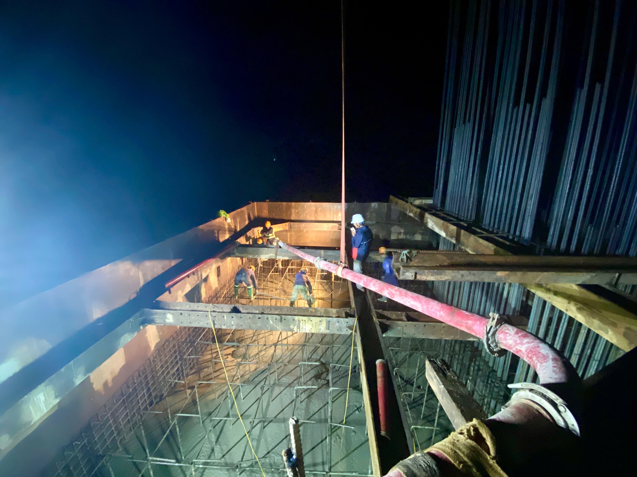 Hơn 600 ngày để cầu Hàm Yên trên cao tốc Tuyên Quang - Hà Giang sẵn sàng hợp long- Ảnh 6. Hơn 600 ngày để cầu Hàm Yên trên cao tốc Tuyên Quang - Hà Giang sẵn sàng hợp long- Ảnh 6.