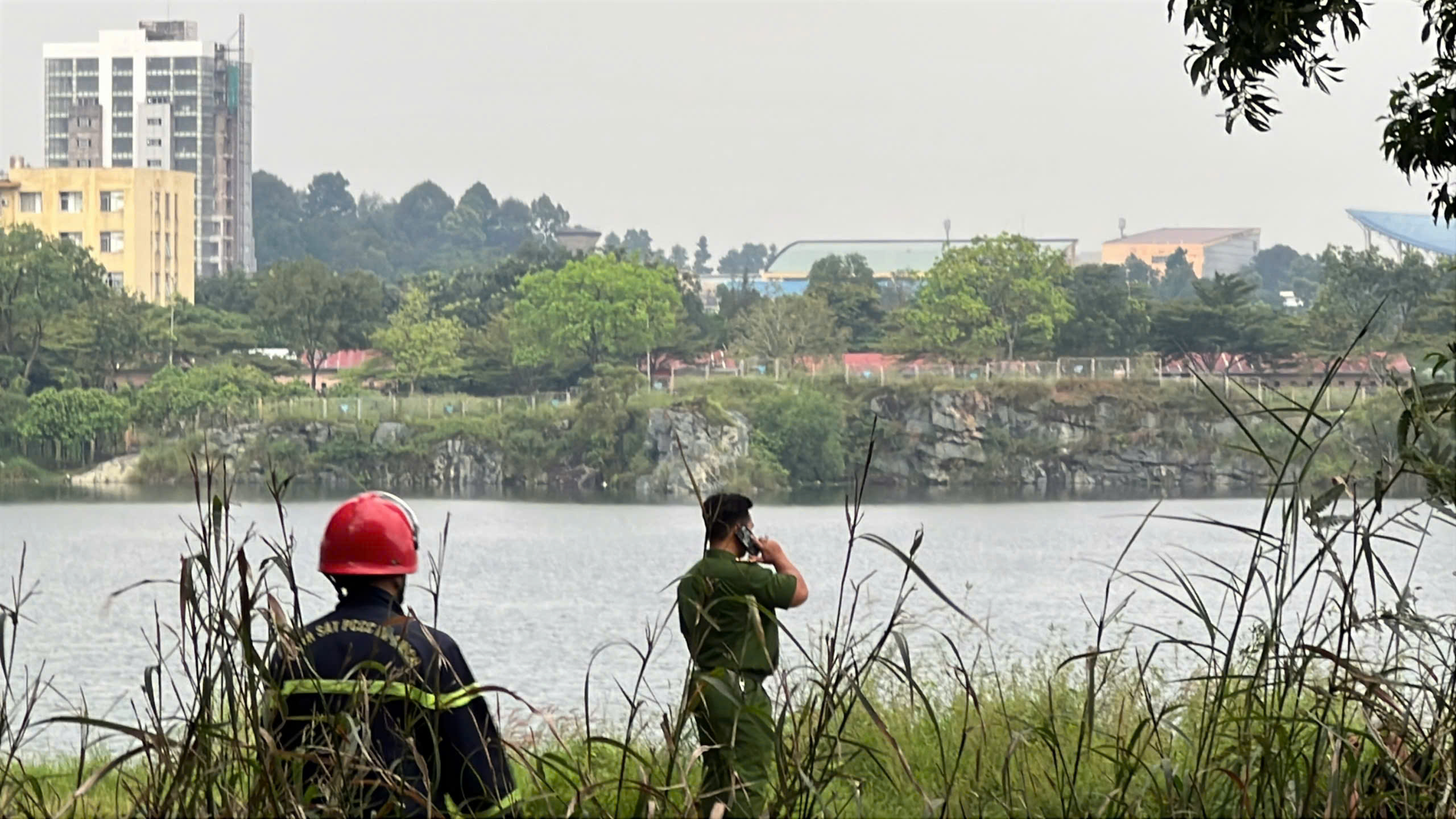 TP.HCM: Tìm kiếm thiếu niên đuối nước thương tâm- Ảnh 2.