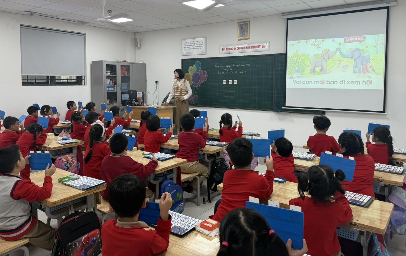 Giáo viên Việt Nam thuộc nhóm đầu thế giới về năng lực số- Ảnh 1. Giáo viên Việt Nam thuộc nhóm đầu thế giới về năng lực số- Ảnh 1.