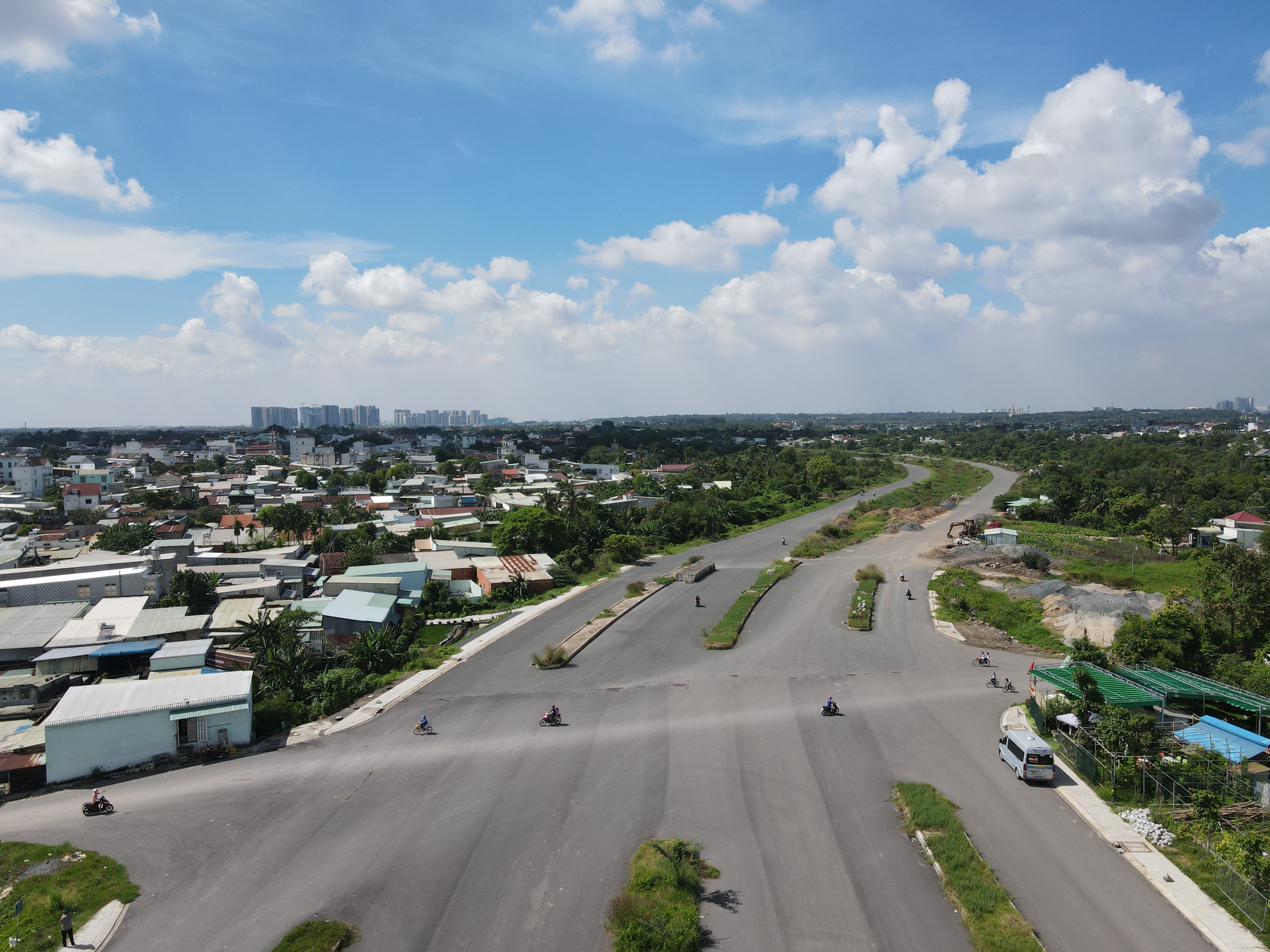 Hương lộ 2 nối QL51 với cao tốc đua tiến độ, sẵn sàng thông xe cuối tháng 11- Ảnh 12. Hương lộ 2 nối QL51 với cao tốc đua tiến độ, sẵn sàng thông xe cuối tháng 11- Ảnh 12.