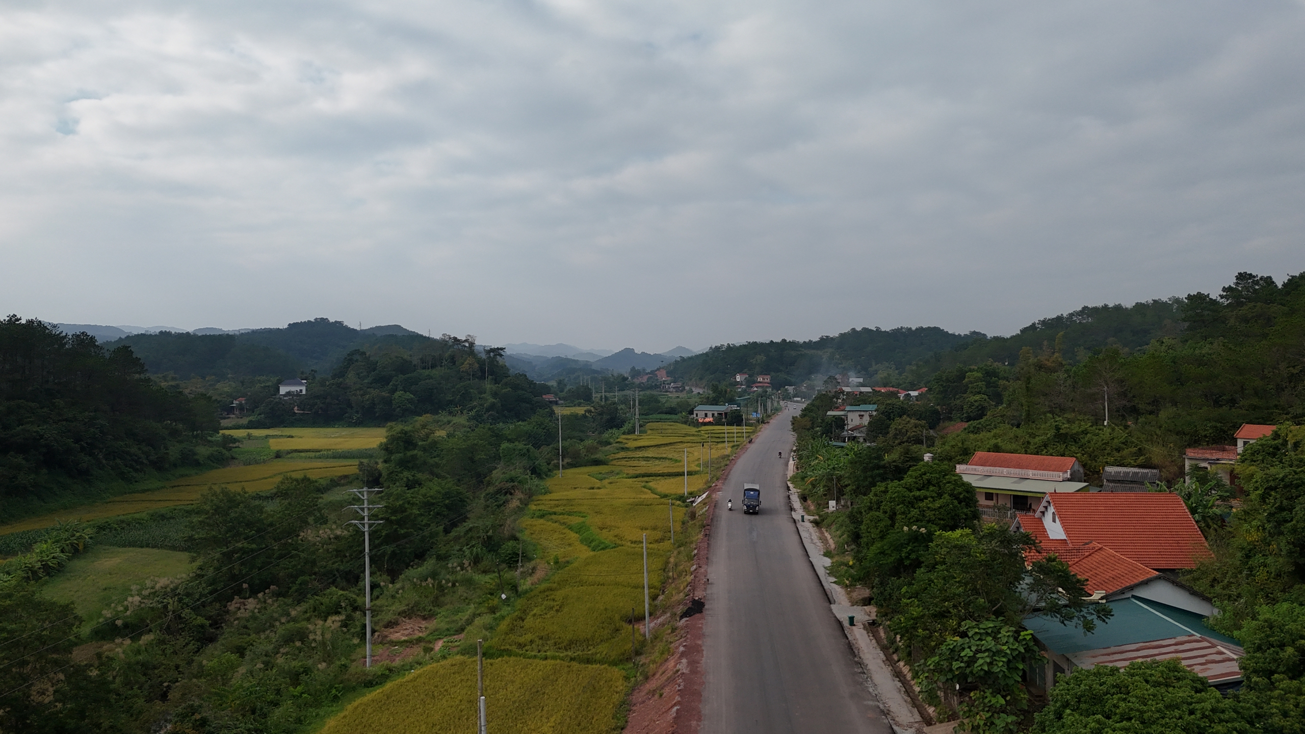 Nhà thầu tăng ca, quyết tâm đưa dự án nâng cấp quốc lộ 4B qua Lạng Sơn về đích đúng hạn- Ảnh 13. Nhà thầu tăng ca, quyết tâm đưa dự án nâng cấp quốc lộ 4B qua Lạng Sơn về đích đúng hạn- Ảnh 13.